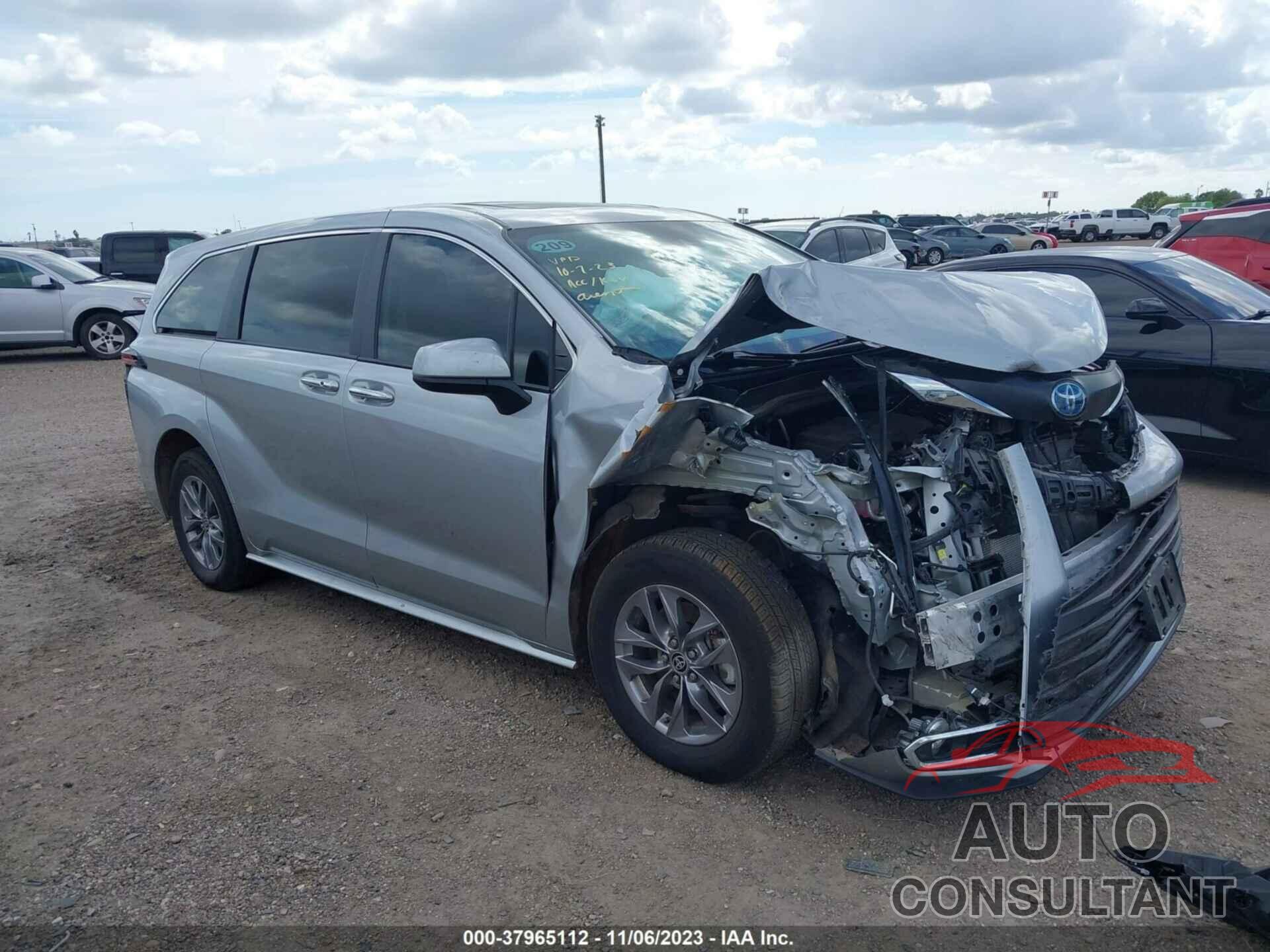 TOYOTA SIENNA 2022 - 5TDYSKFC4NS072026