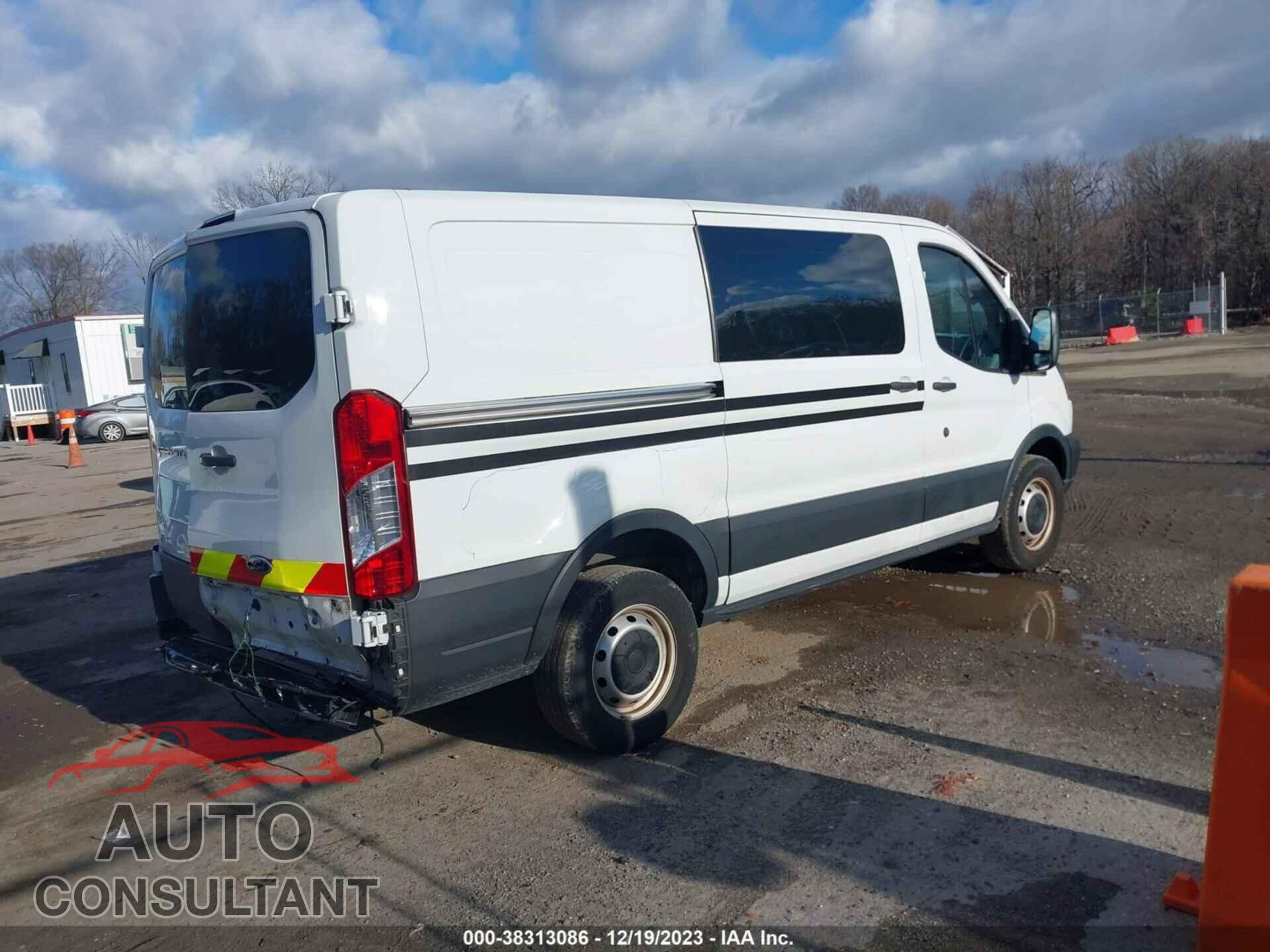 FORD TRANSIT 2019 - 1FTYR1YM2KKA78826