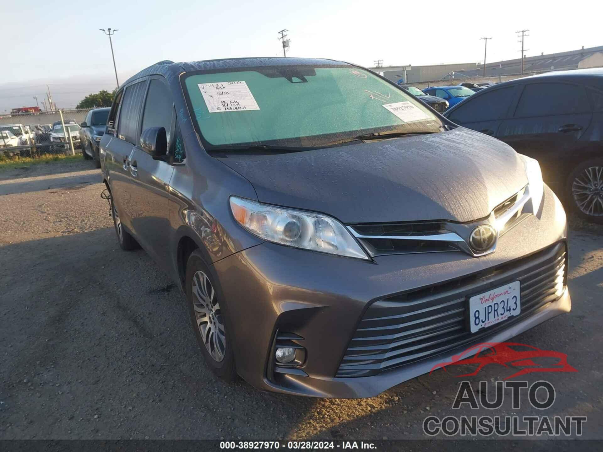 TOYOTA SIENNA 2019 - 5TDYZ3DC2KS998585