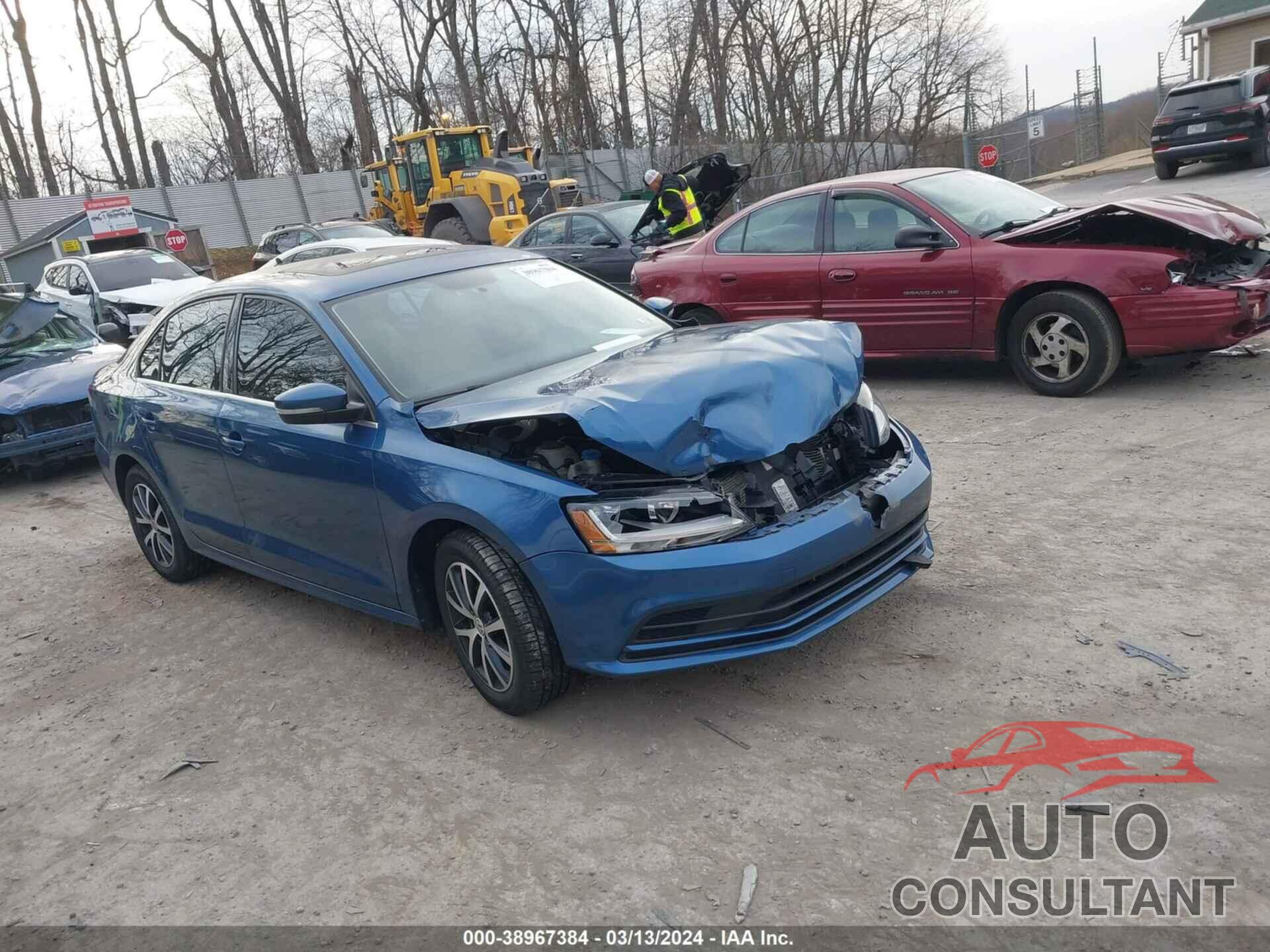 VOLKSWAGEN JETTA 2017 - 3VWDB7AJ9HM411074