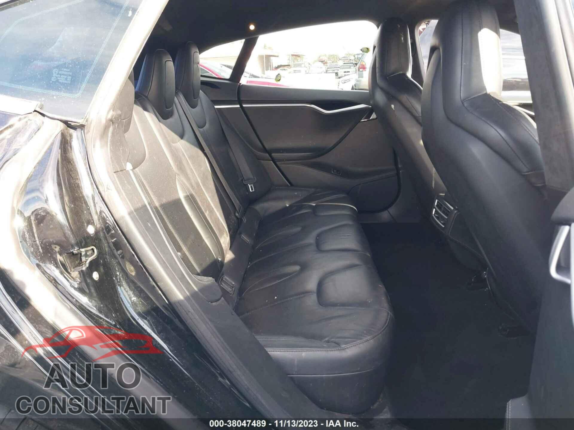 TESLA MODEL S 2015 - 5YJSA1E48FF113180