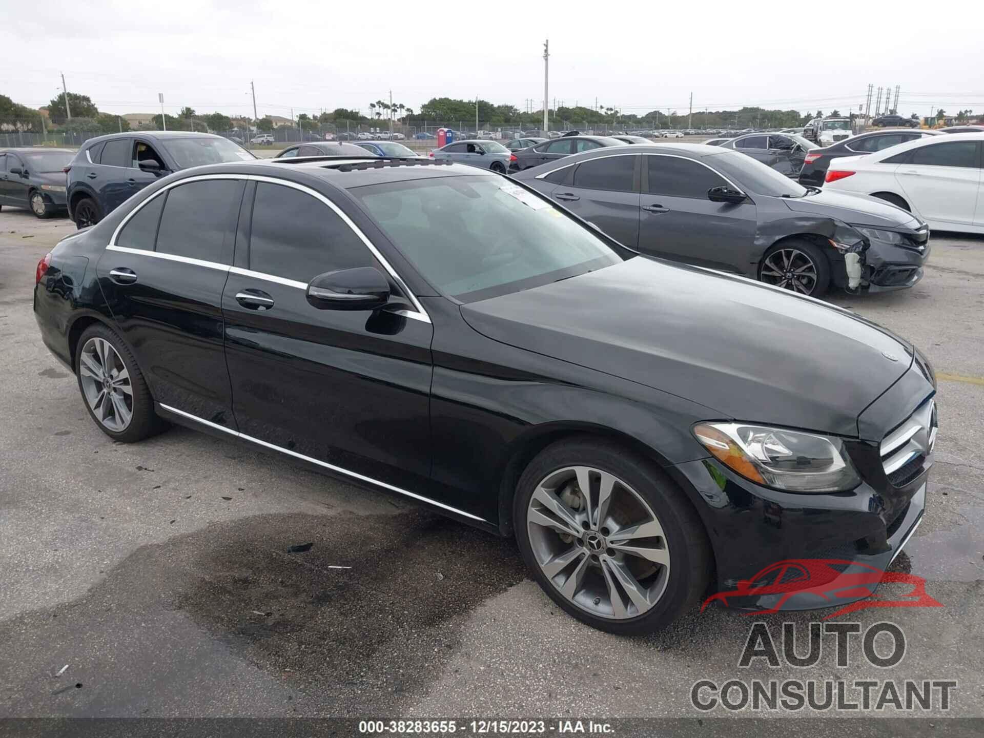 MERCEDES-BENZ C 300 2018 - 55SWF4JB4JU253436