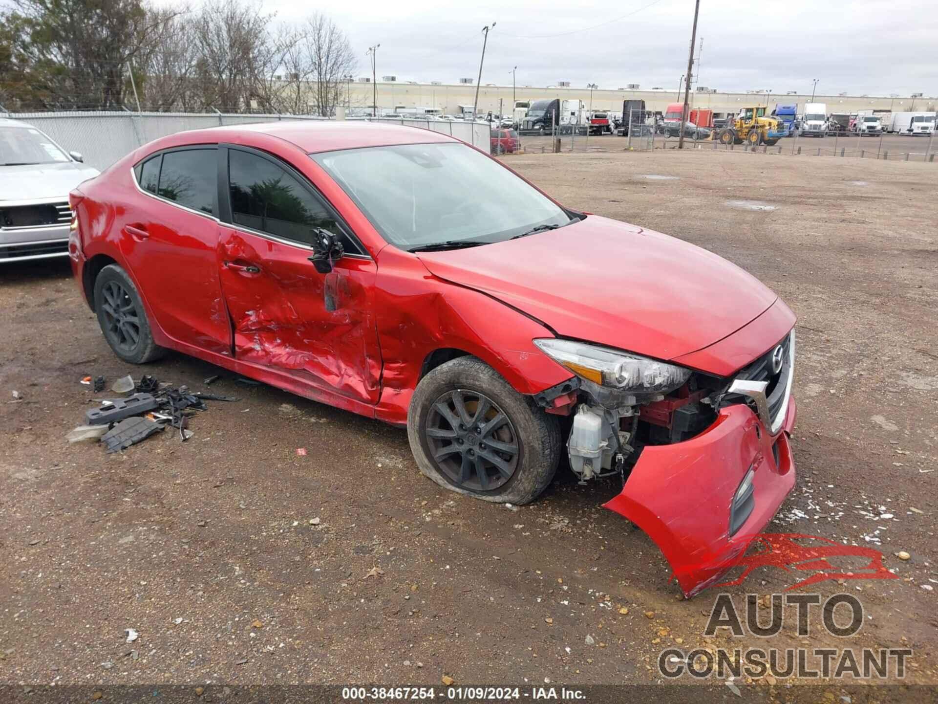 MAZDA MAZDA3 2018 - 3MZBN1U75JM244603