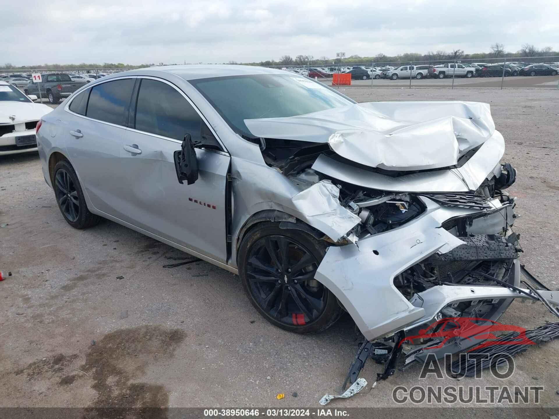 CHEVROLET MALIBU 2018 - 1G1ZD5ST8JF229260