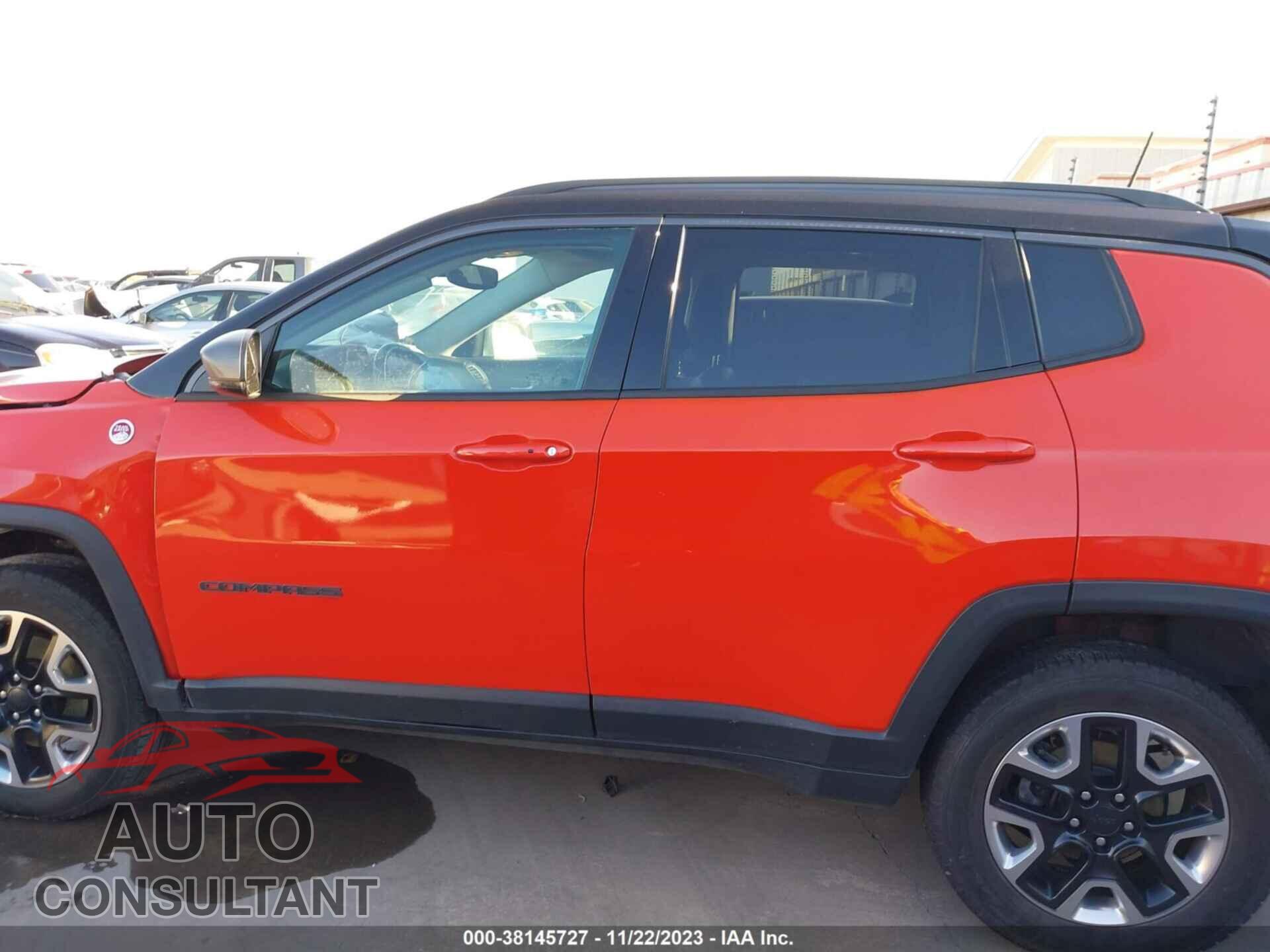 JEEP COMPASS 2018 - 3C4NJDDB5JT366580
