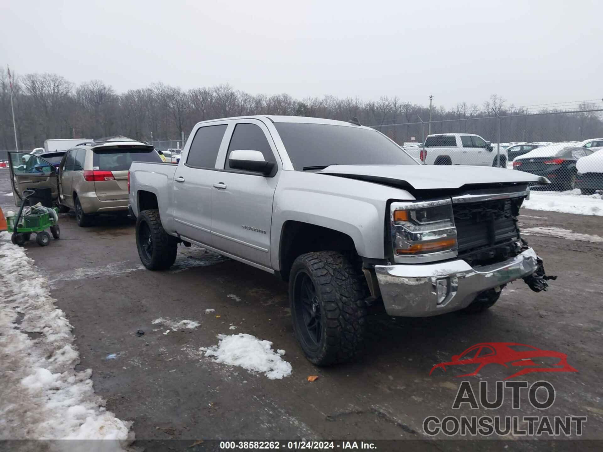 CHEVROLET SILVERADO 1500 2018 - 3GCUKREC5JG420515
