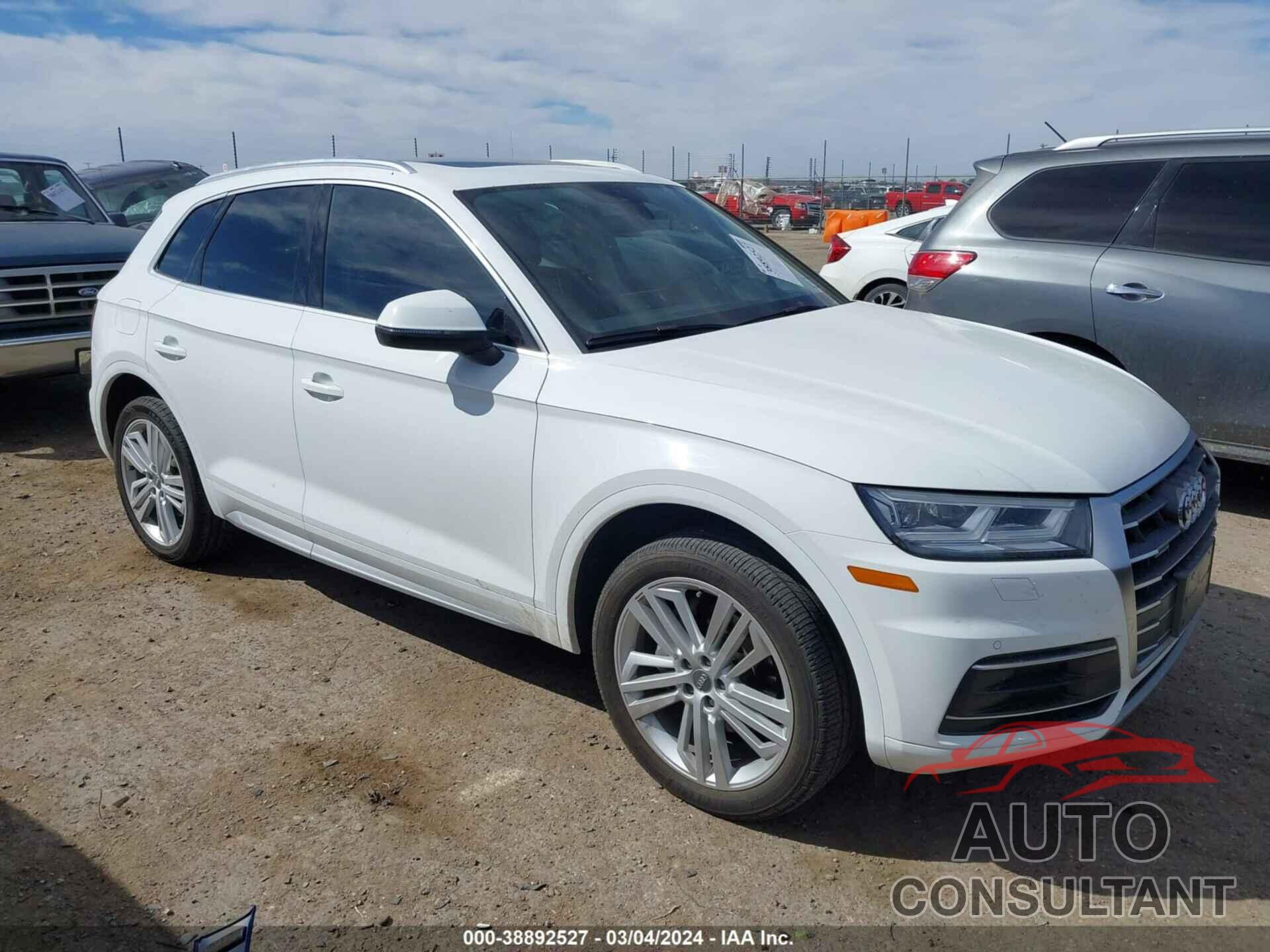 AUDI Q5 2018 - WA1BNAFY9J2089628