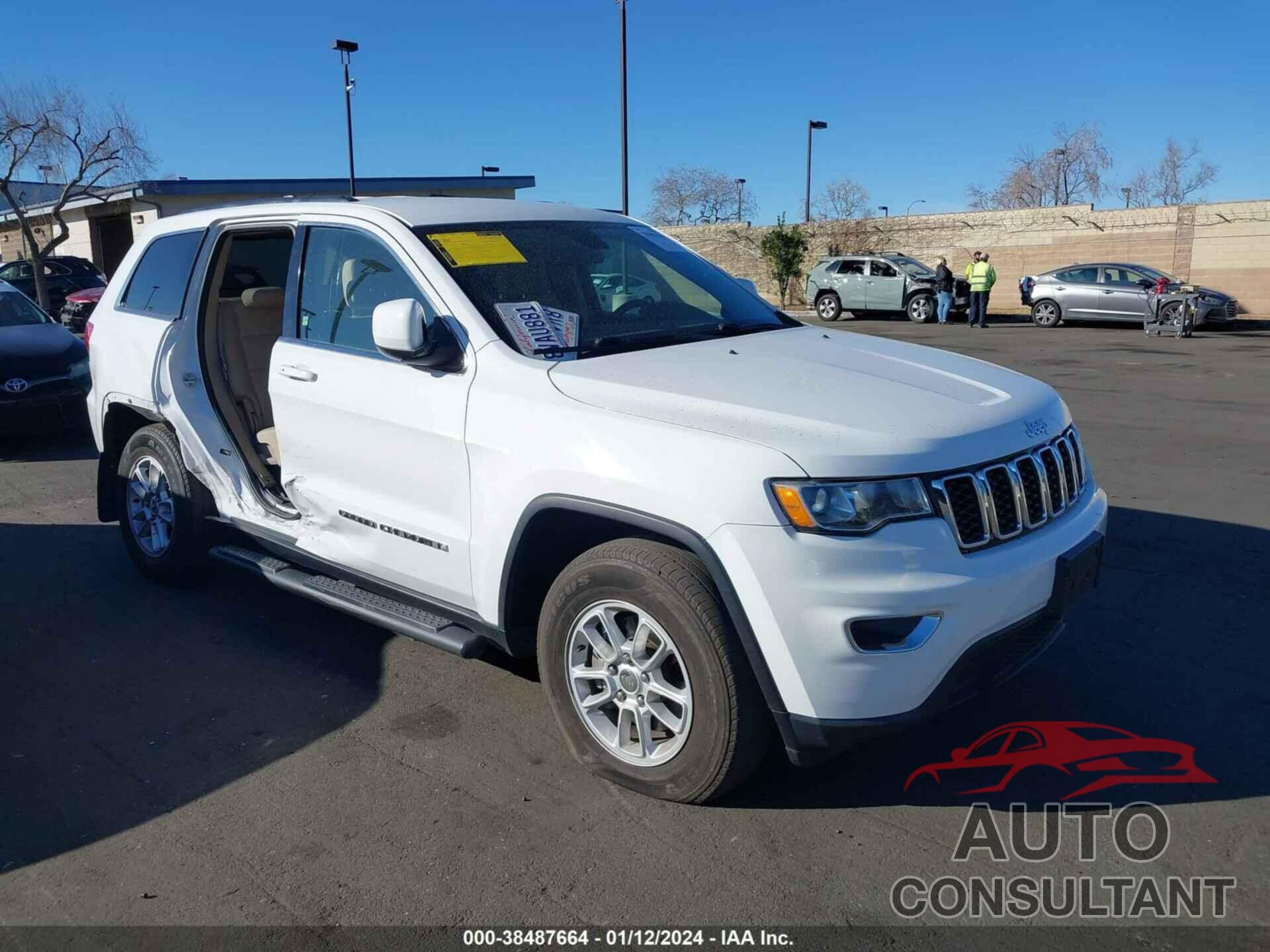 JEEP GRAND CHEROKEE 2018 - 1C4RJEAG1JC132259
