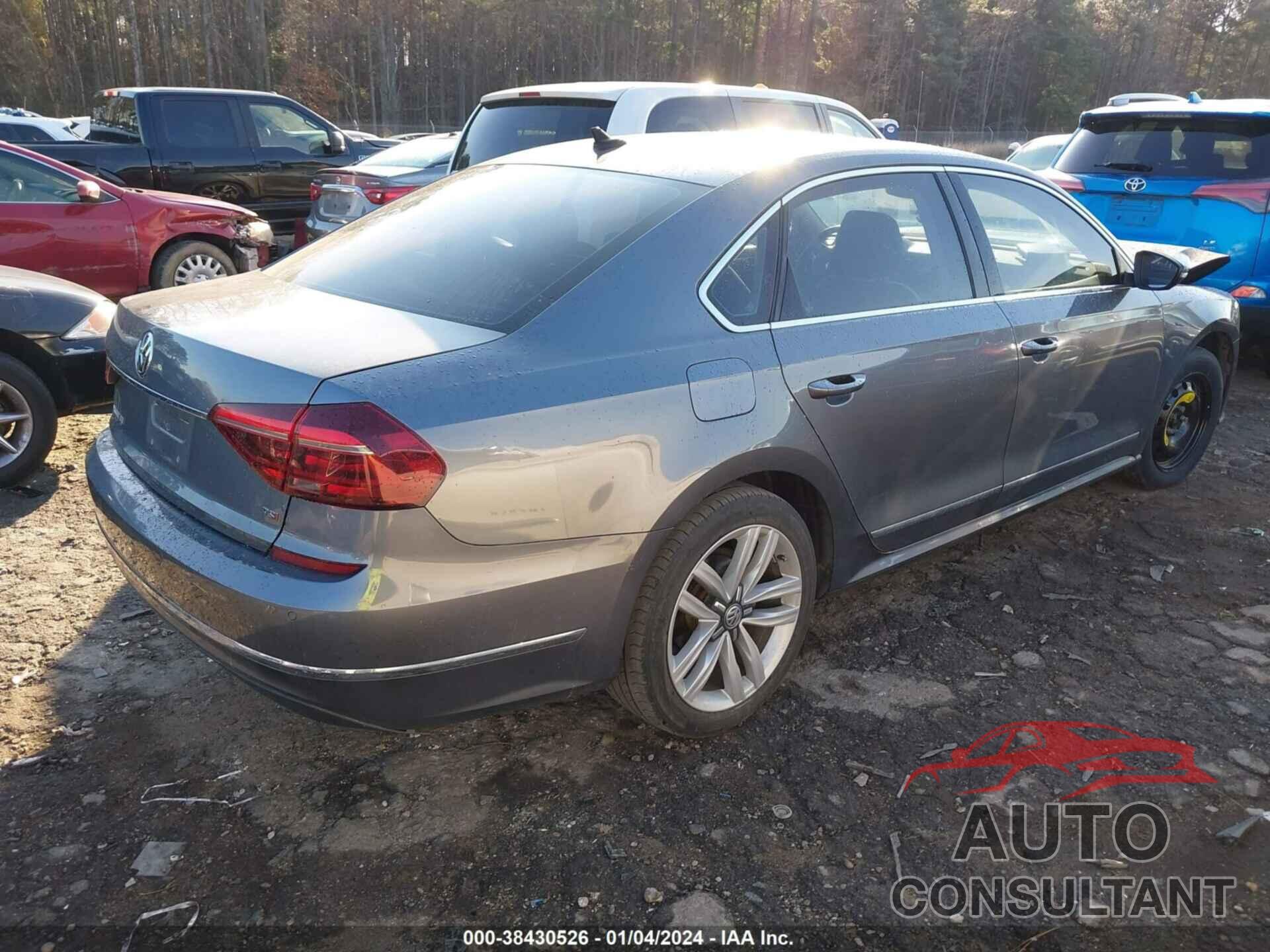 VOLKSWAGEN PASSAT 2017 - 1VWGT7A31HC048878