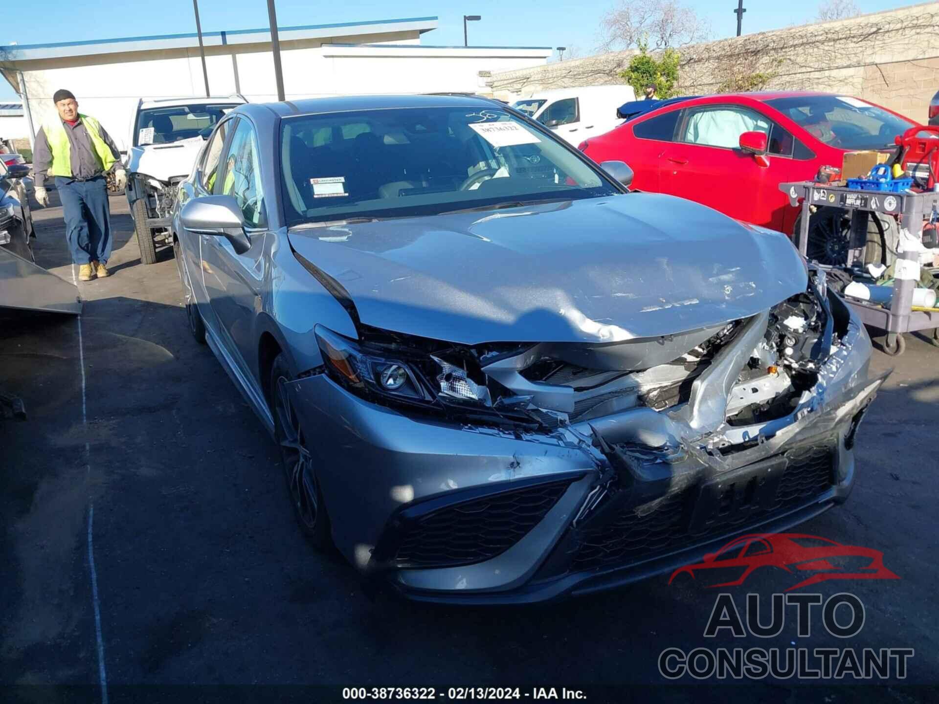 TOYOTA CAMRY 2024 - 4T1G11AK2RU885210