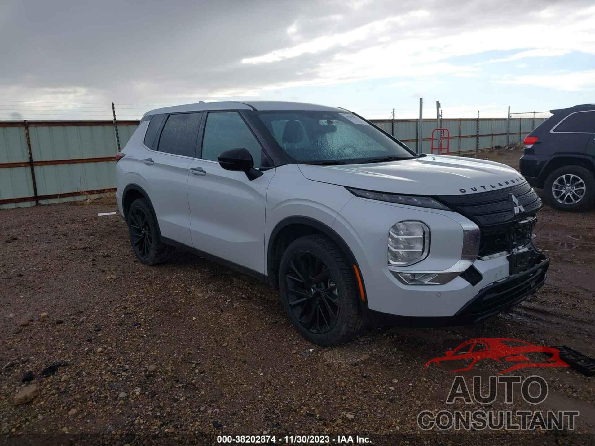 MITSUBISHI OUTLANDER 2023 - JA4J3UA87PZ030233