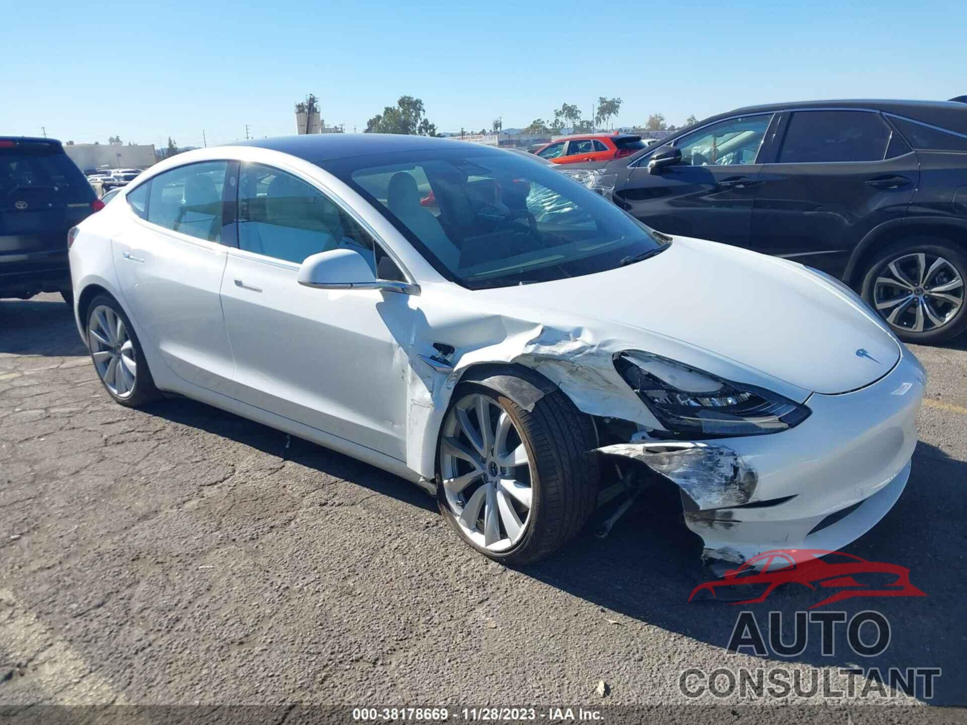 TESLA MODEL 3 2018 - 5YJ3E1EB0JF147498