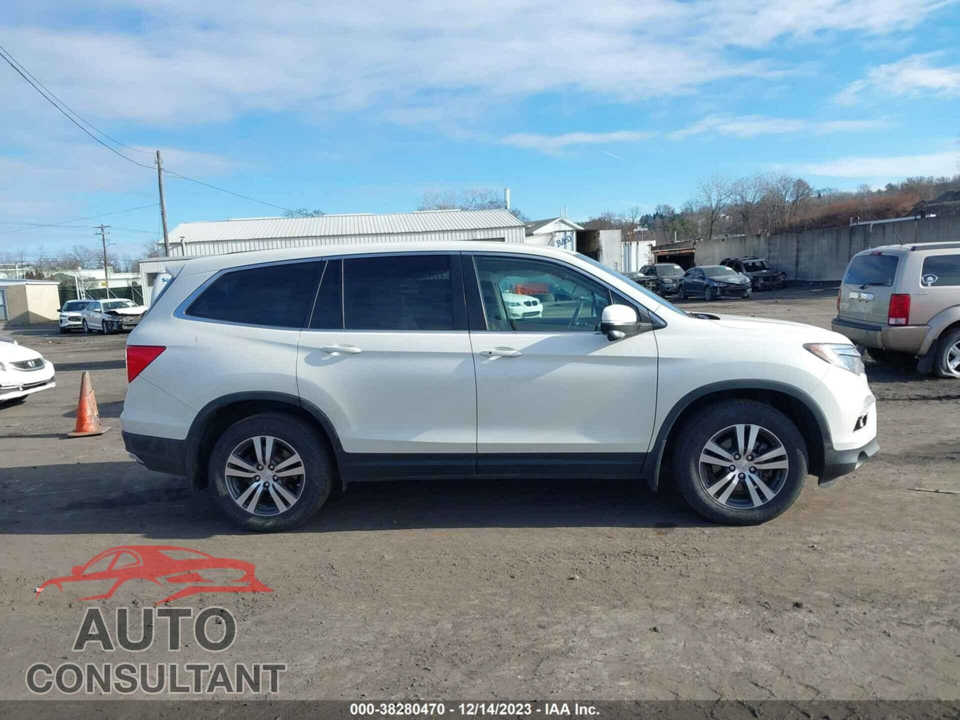 HONDA PILOT 2017 - 5FNYF6H76HB079113