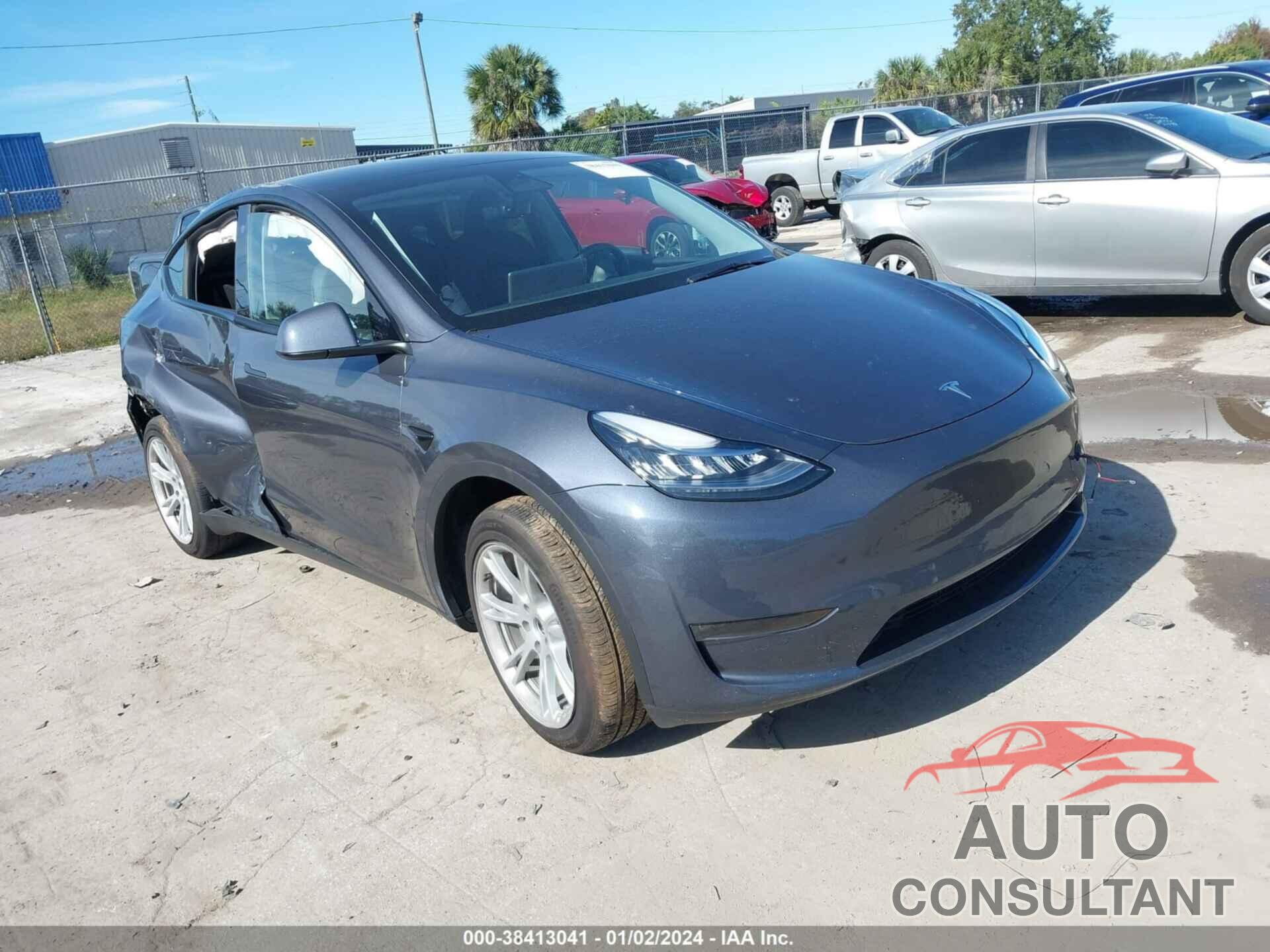 TESLA MODEL Y 2023 - 7SAYGDEE8PA087894
