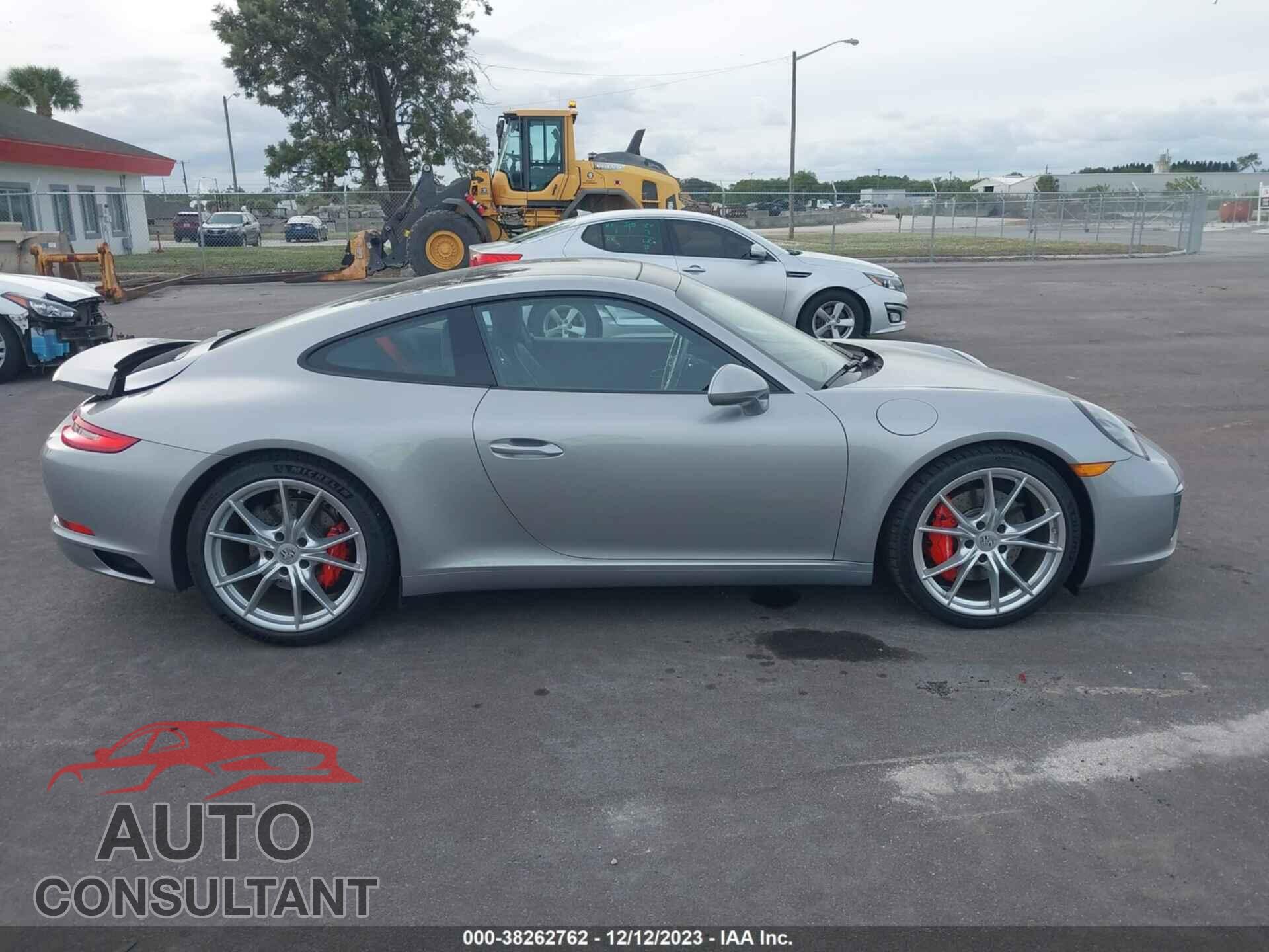 PORSCHE 911 2018 - WP0AB2A96JS123556