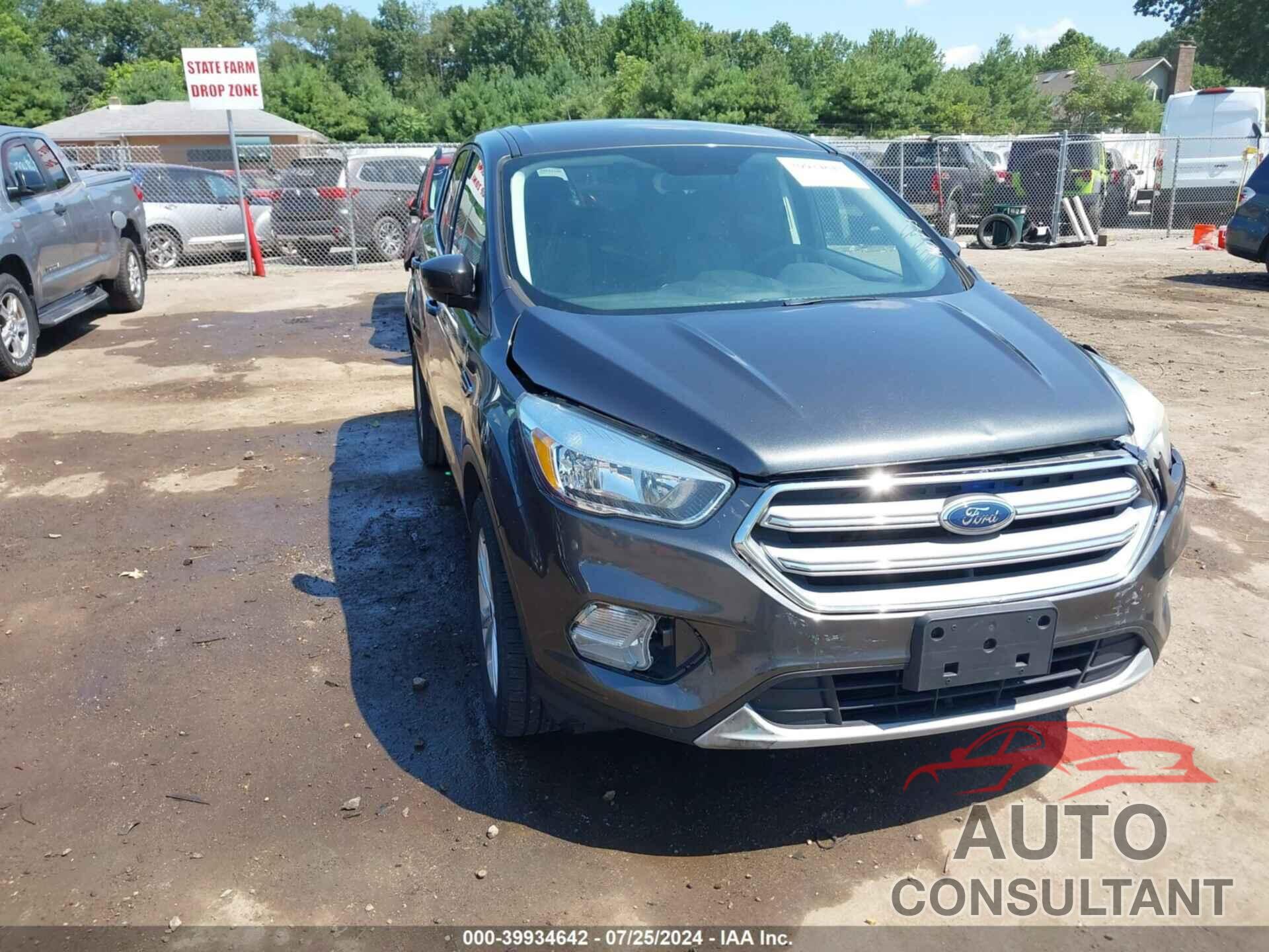 FORD ESCAPE 2017 - 1FMCU9GD8HUE66449