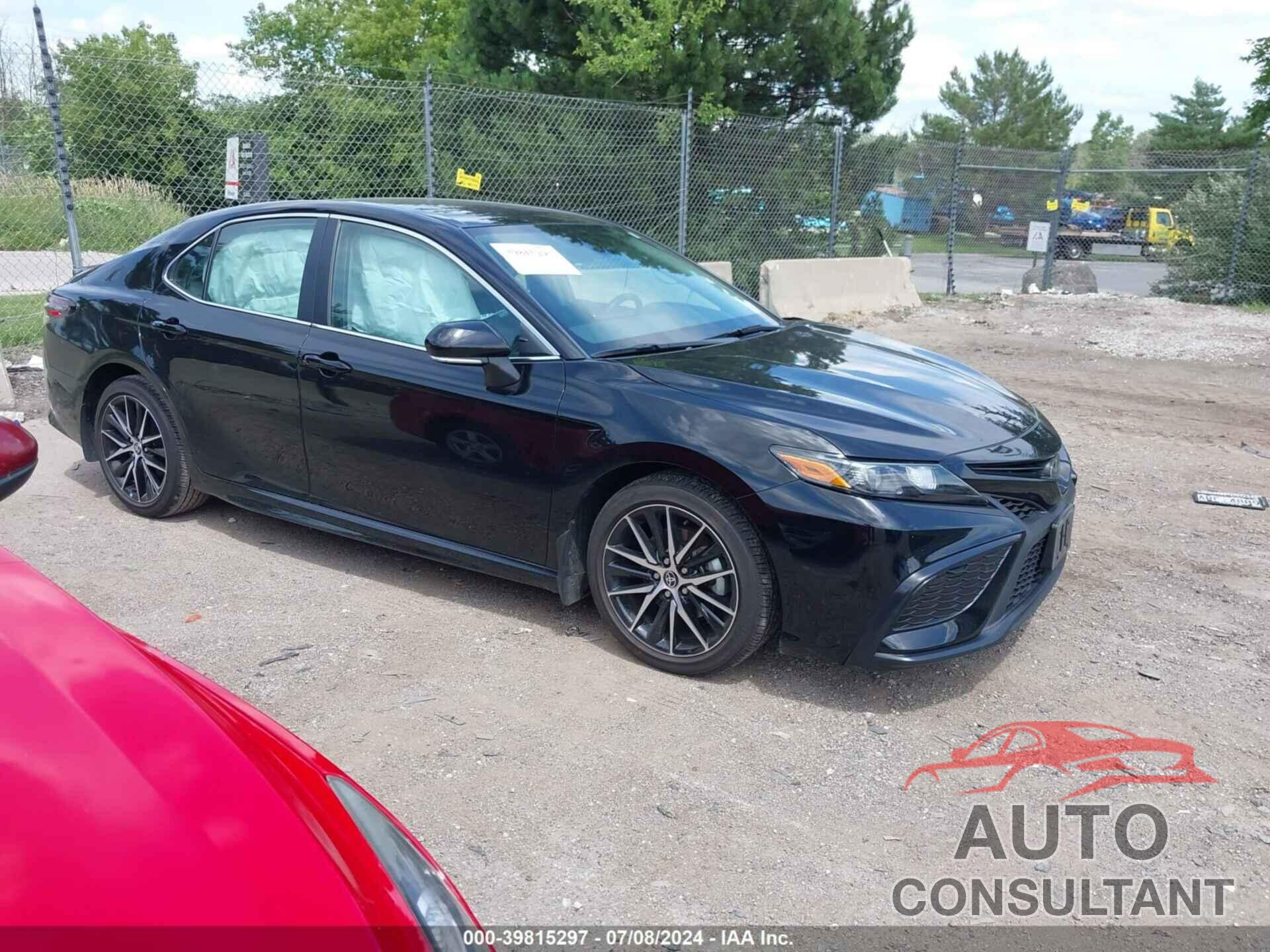 TOYOTA CAMRY 2023 - 4T1G11AK7PU079599