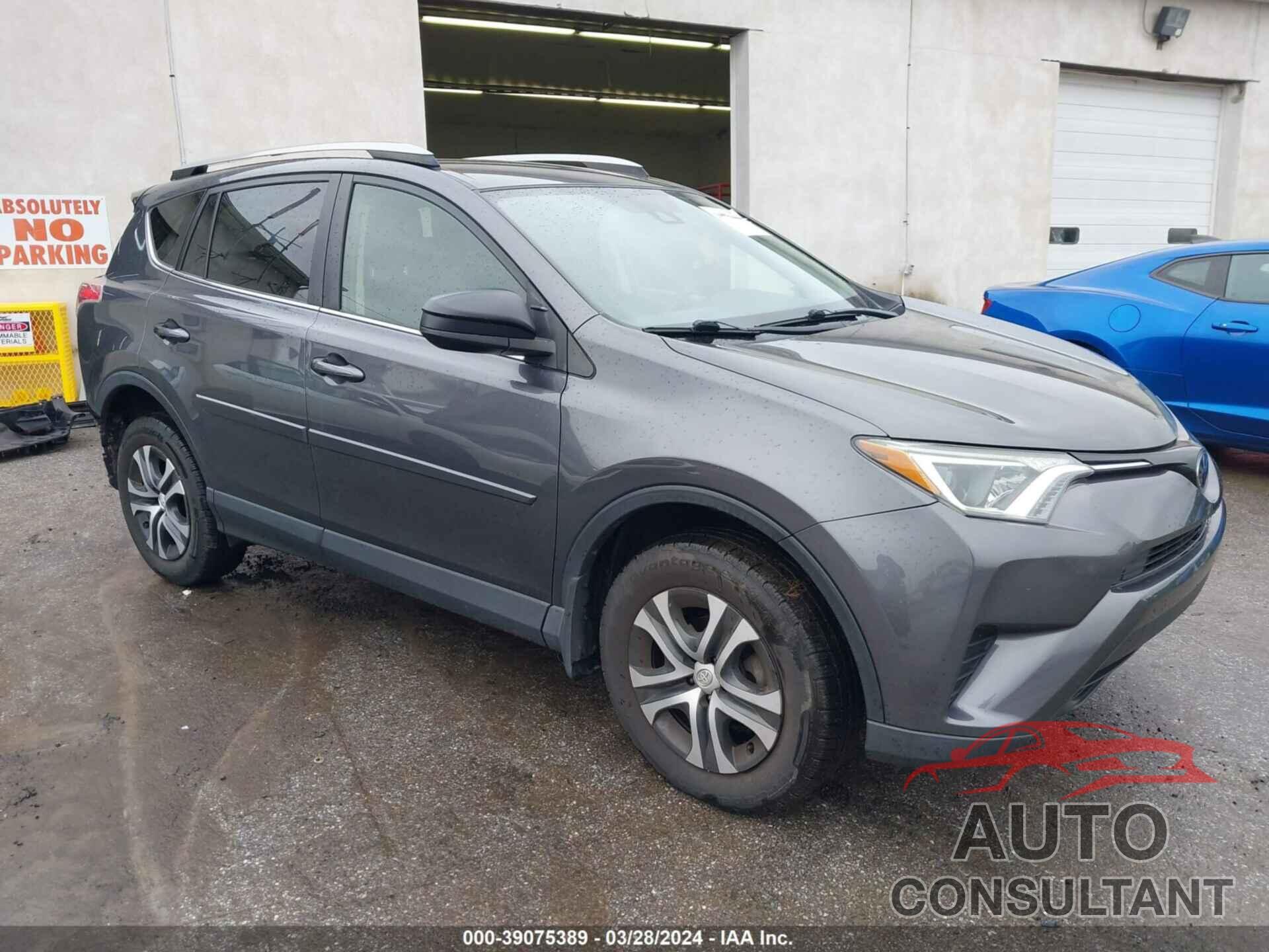 TOYOTA RAV4 2017 - JTMBFREV1HJ111002