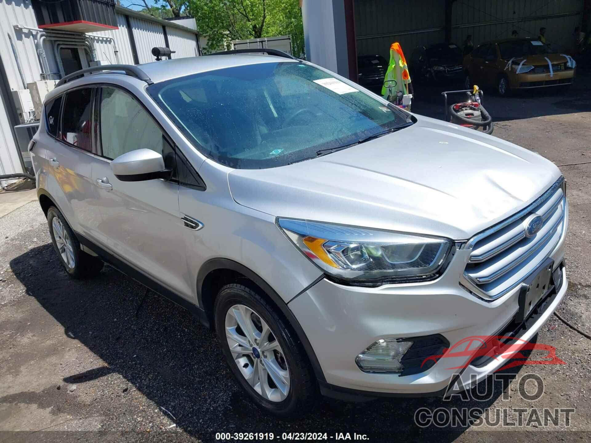 FORD ESCAPE 2017 - 1FMCU9GDXHUE41844