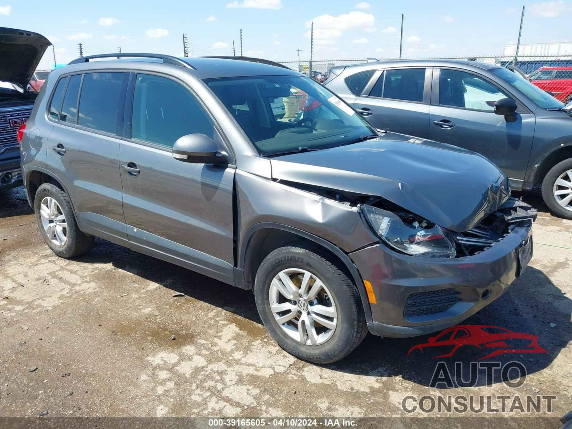 VOLKSWAGEN TIGUAN 2017 - WVGAV7AX6HK039164