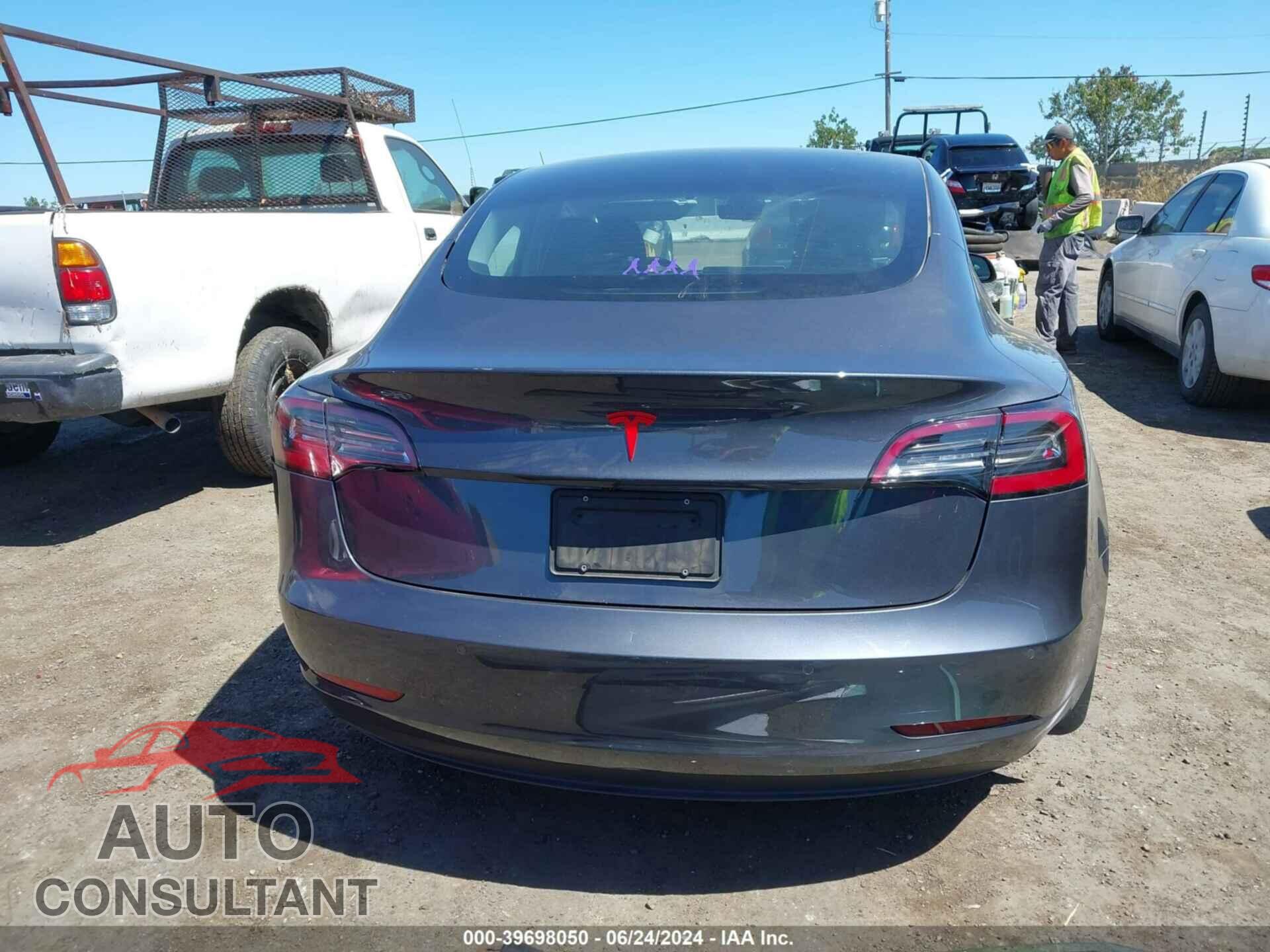TESLA MODEL 3 2021 - 5YJ3E1EA8MF994698