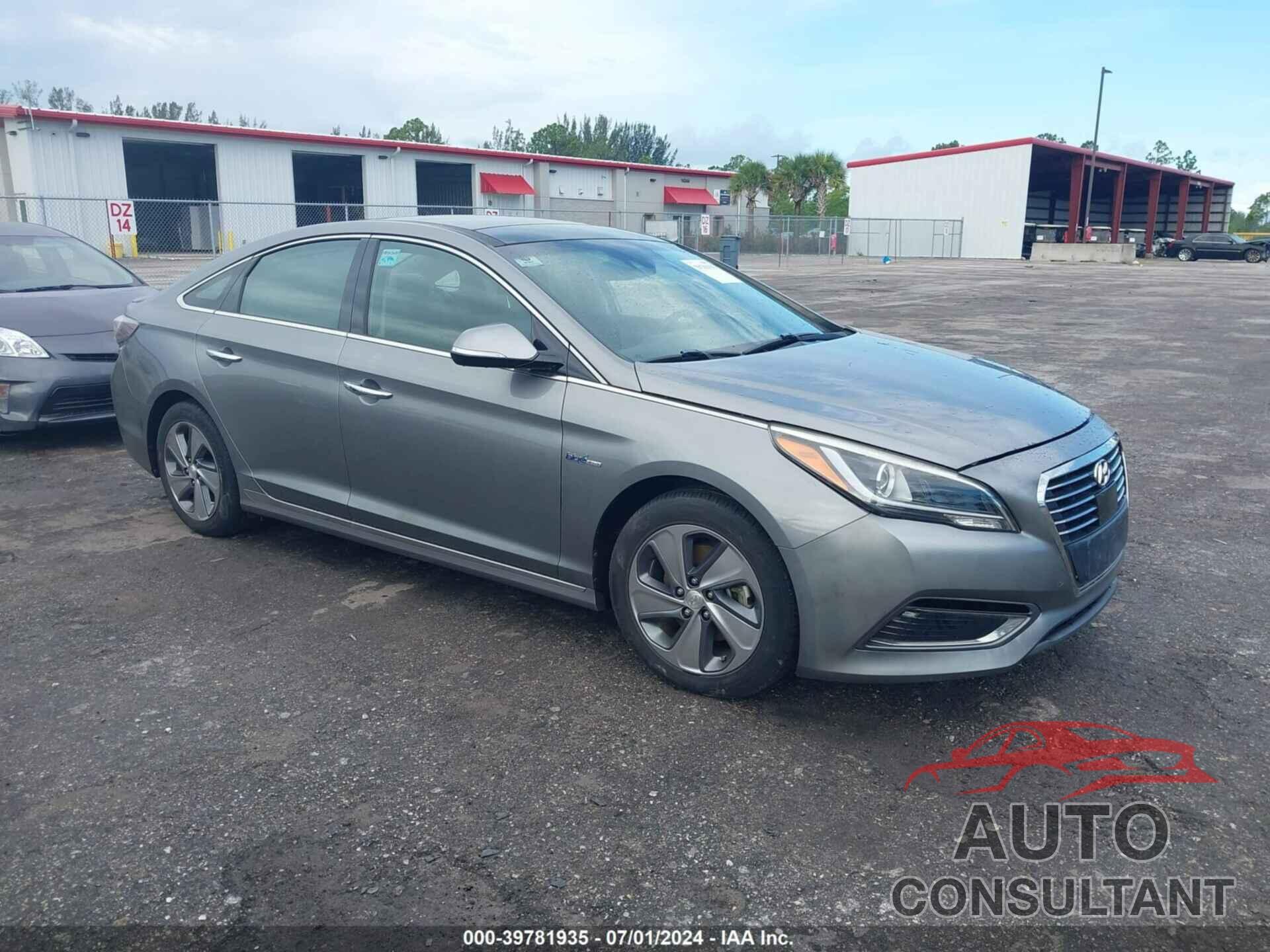 HYUNDAI SONATA HYBRID 2017 - KMHE34L33HA067865