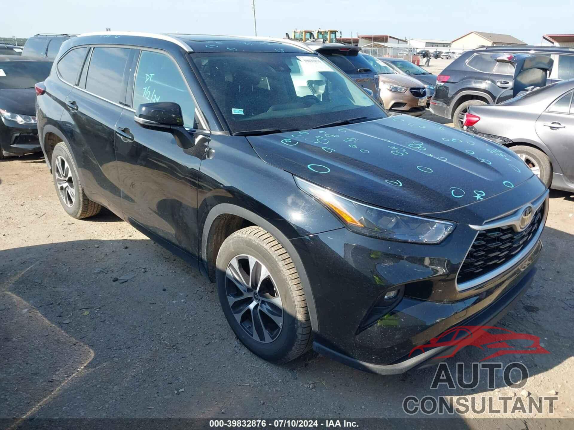 TOYOTA HIGHLANDER 2022 - 5TDGZRAH9NS129839