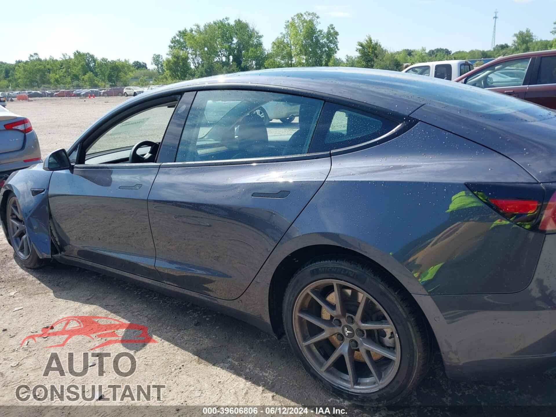TESLA MODEL 3 2021 - 5YJ3E1EB4MF050387
