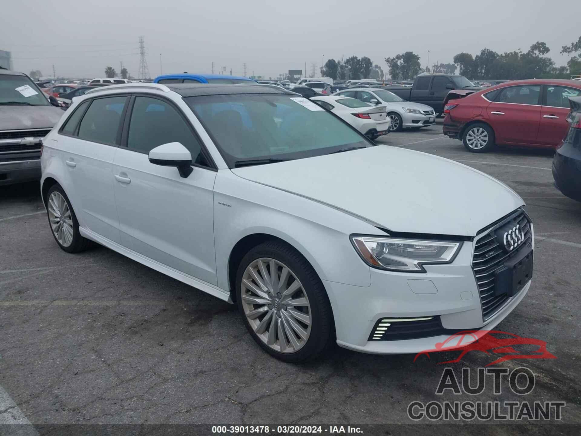 AUDI A3 2017 - WAUUPBFF7HA041152