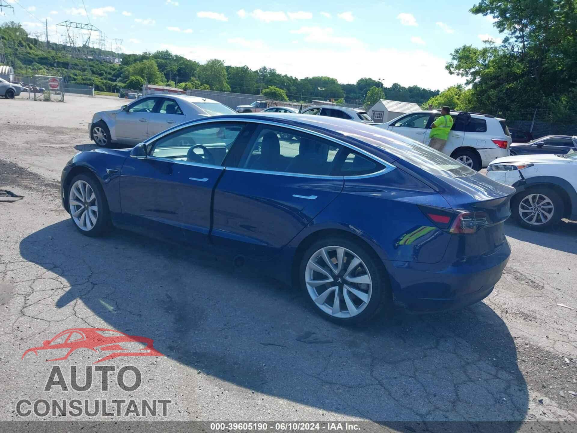 TESLA MODEL 3 2018 - 5YJ3E1EA9JF032972