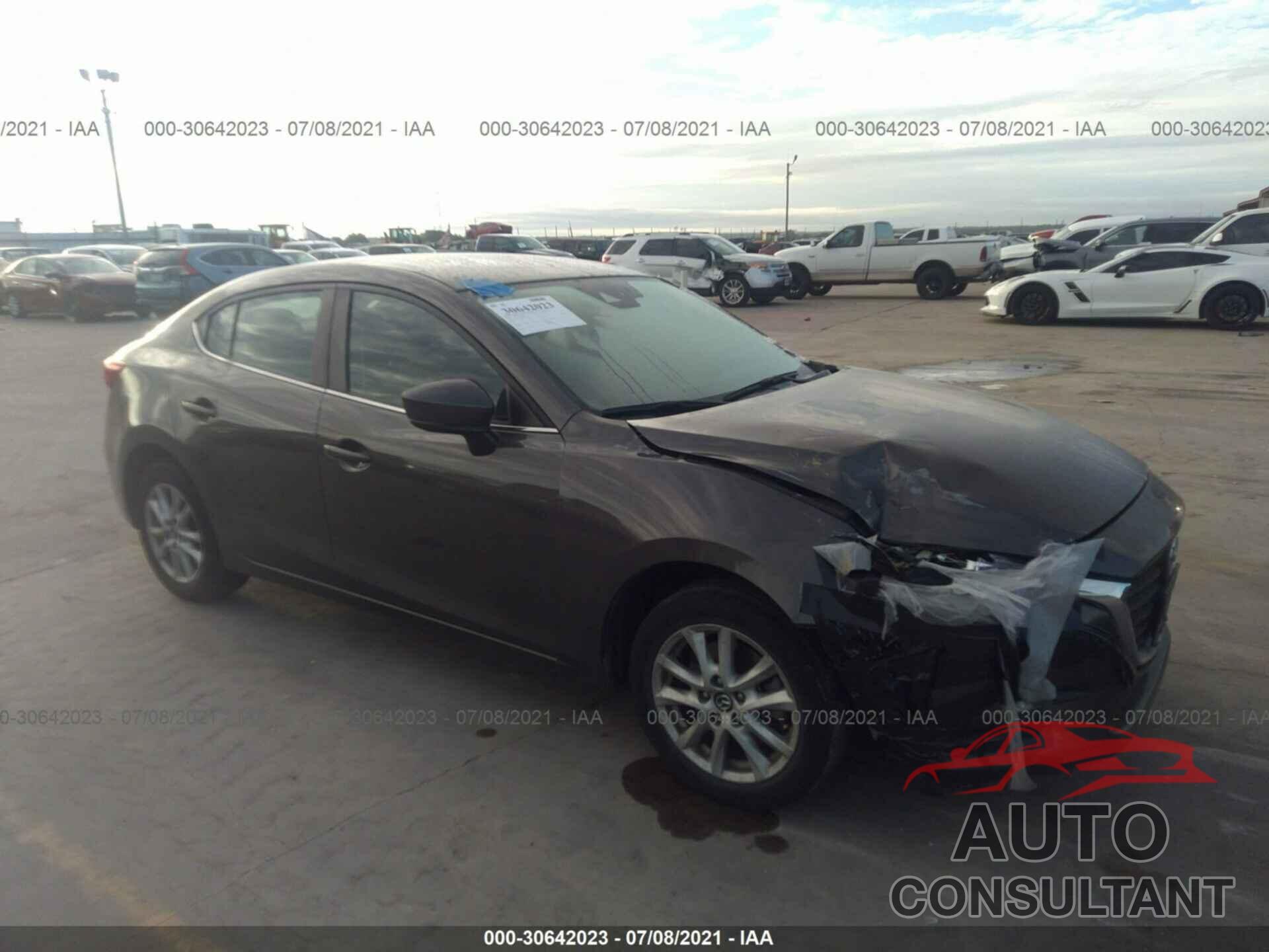 MAZDA MAZDA3 4-DOOR 2018 - 3MZBN1U70JM180213