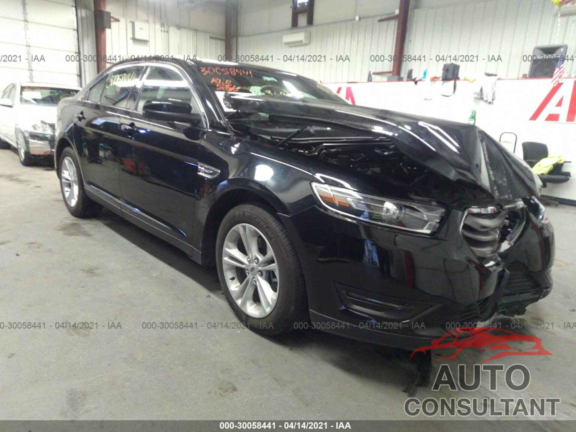 FORD TAURUS 2019 - 1FAHP2E82KG110234