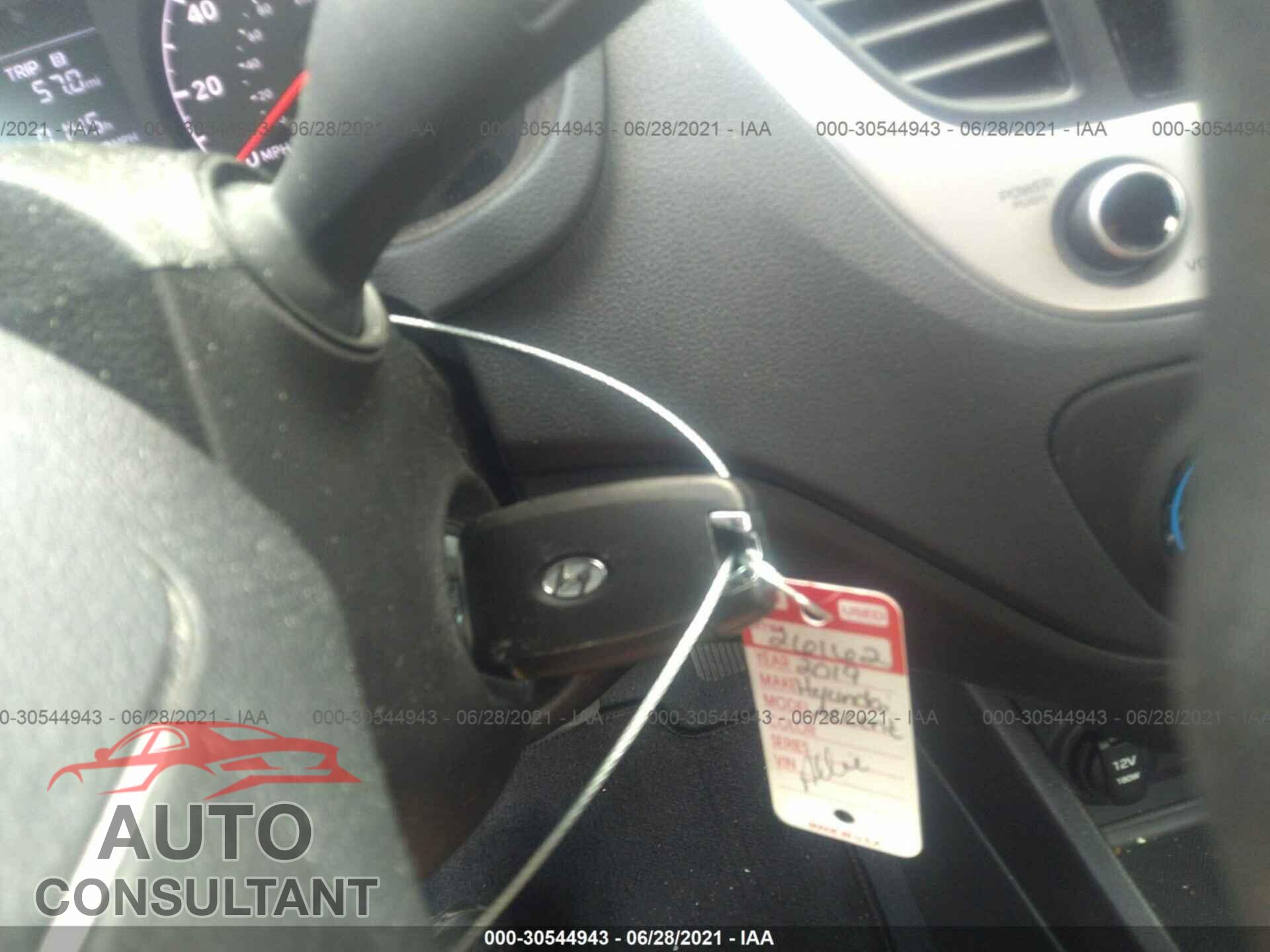 HYUNDAI ACCENT 2019 - 3KPC24A36KE055442