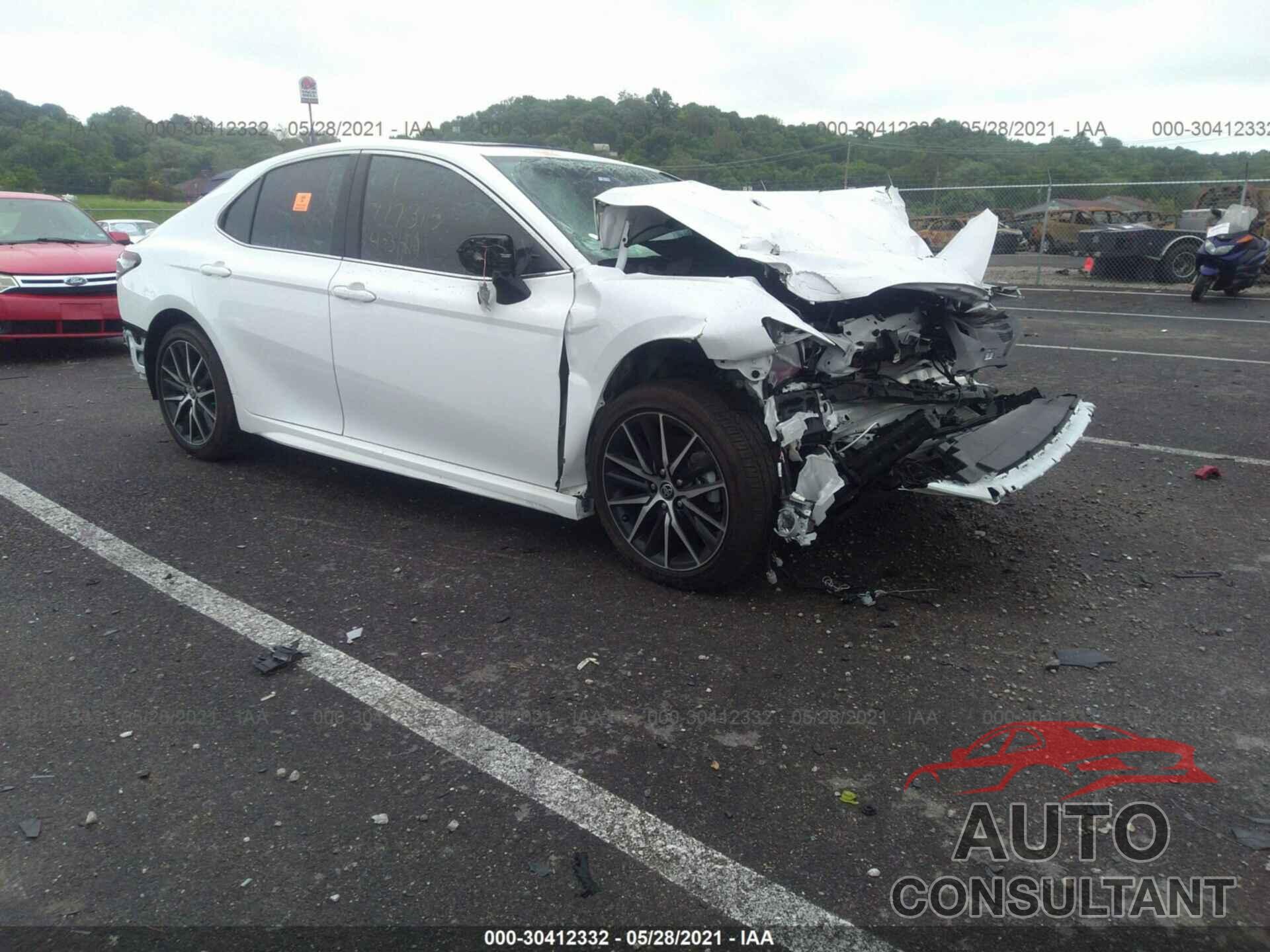 TOYOTA CAMRY 2021 - 4T1T11AK9MU526816
