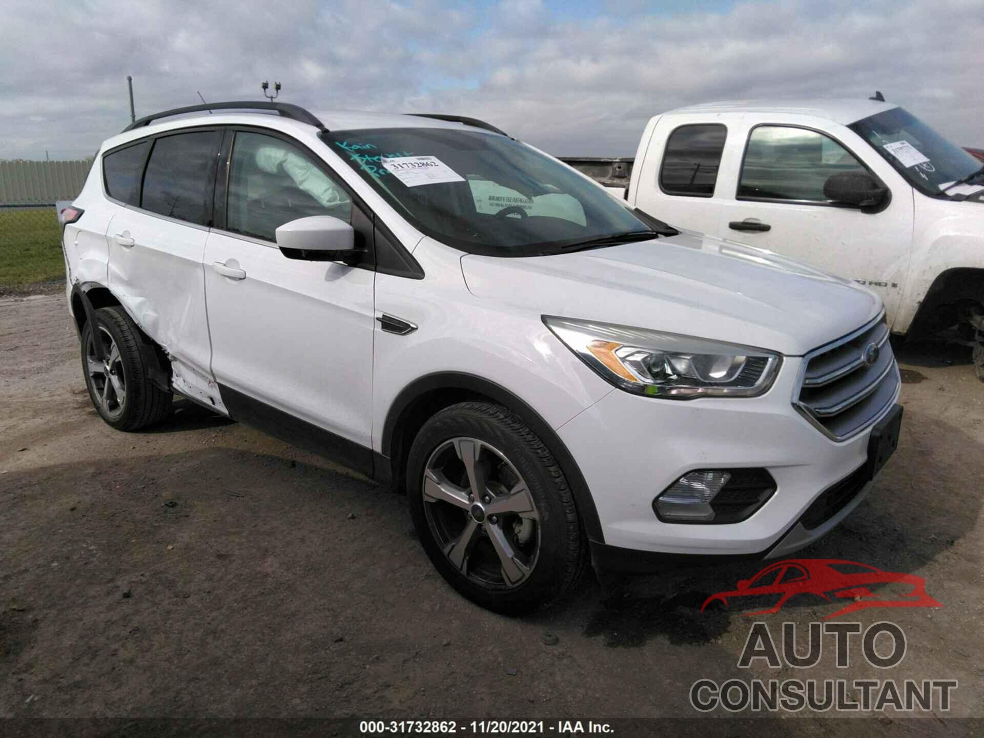 FORD ESCAPE 2017 - 1FMCU0GD1HUC00850