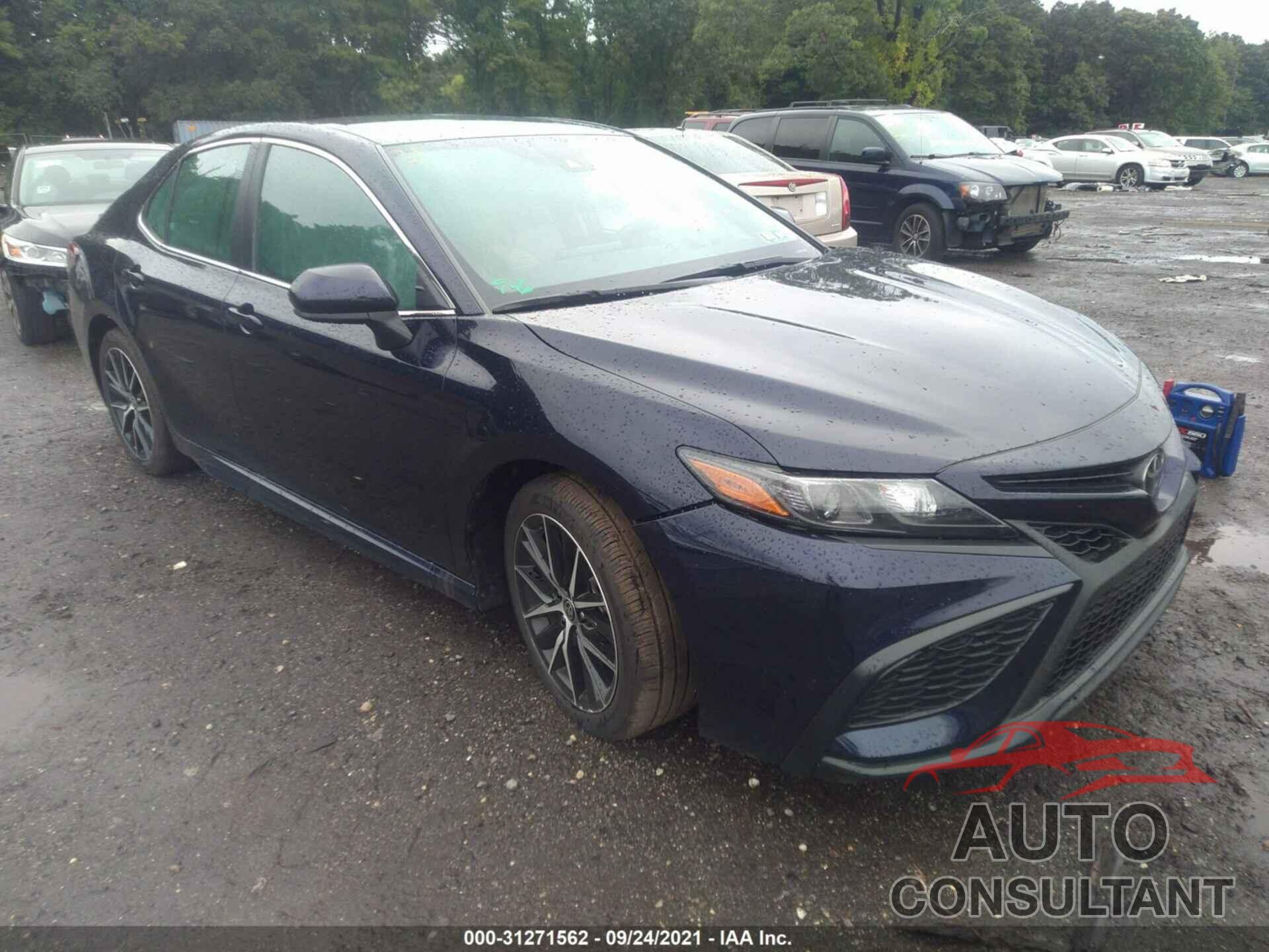 TOYOTA CAMRY 2021 - 4T1G11AK6MU585601