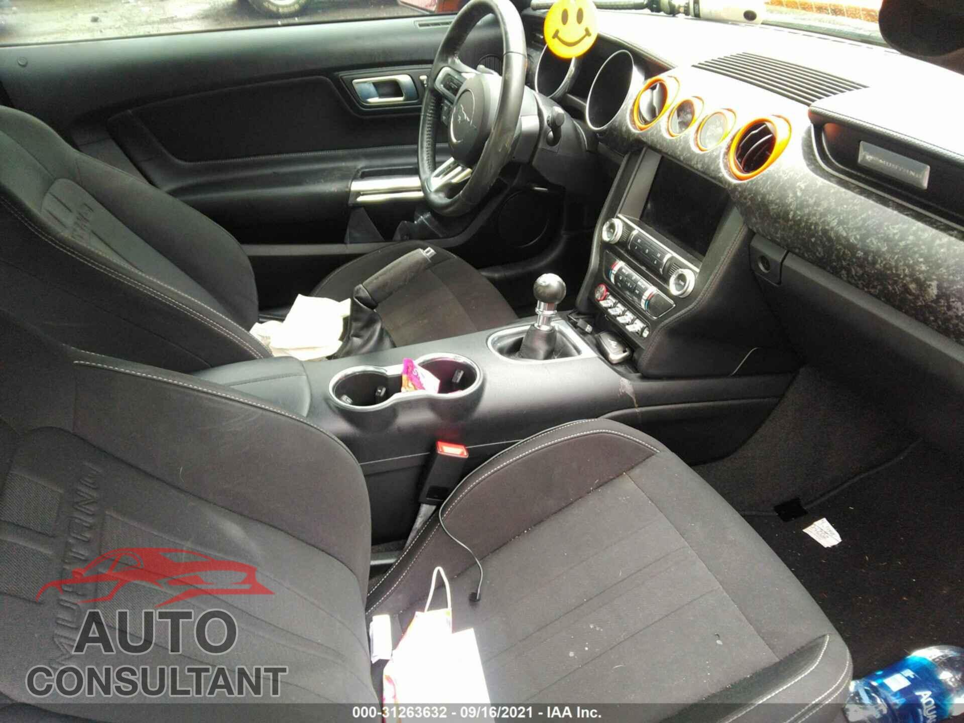 FORD MUSTANG 2018 - 1FA6P8TH2J5101072