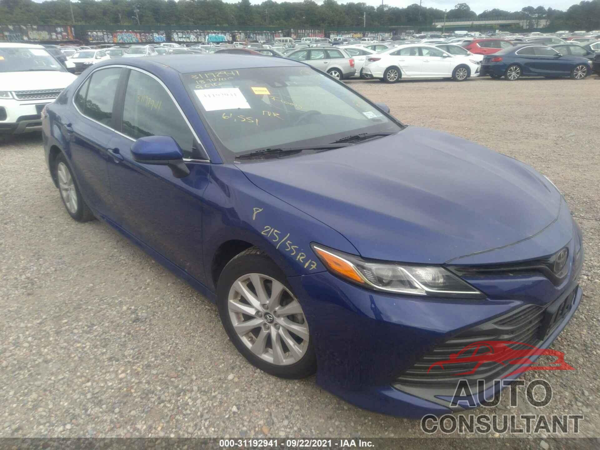 TOYOTA CAMRY 2018 - 4T1B11HK6JU660714
