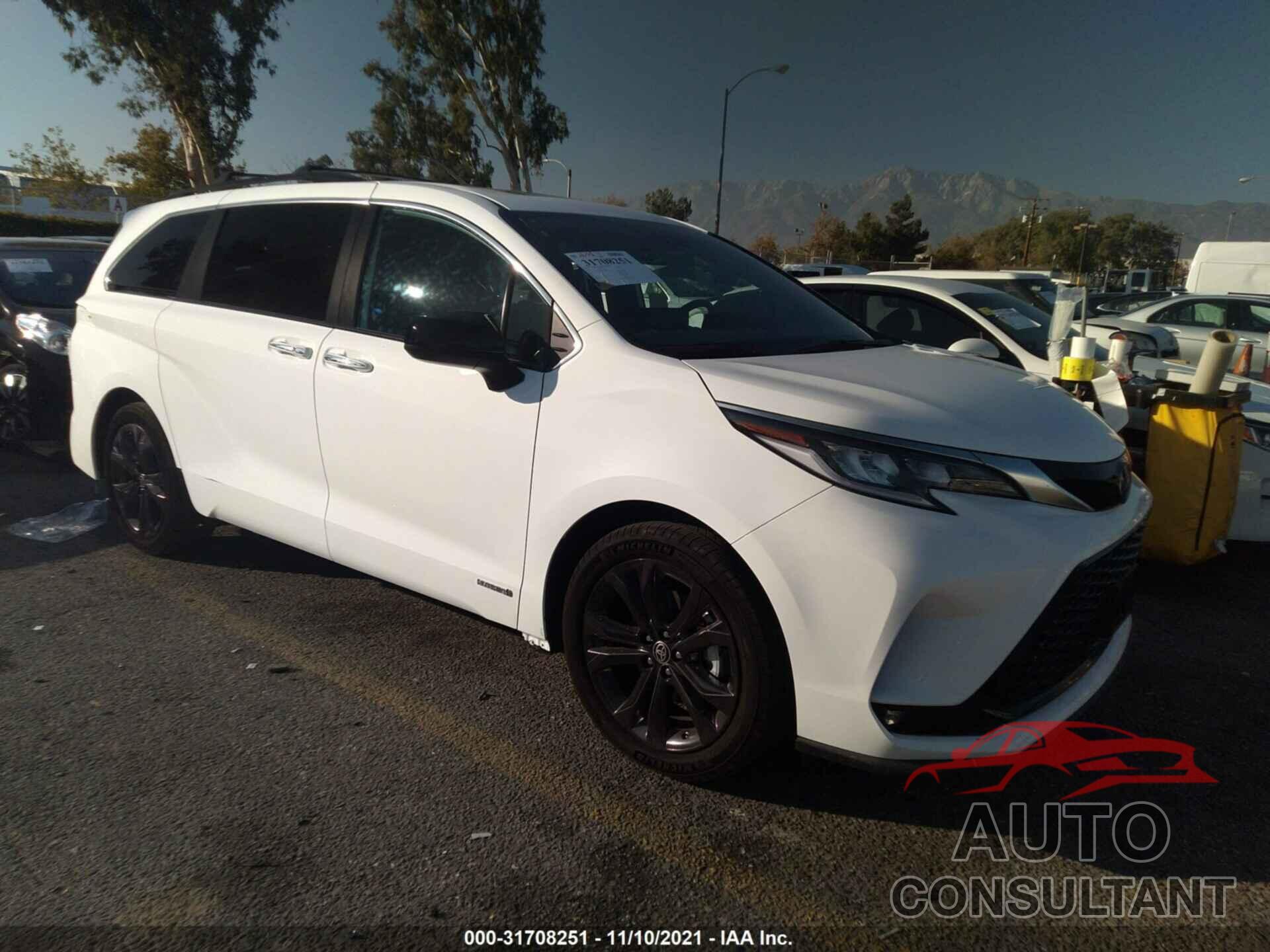 TOYOTA SIENNA 2021 - 5TDXRKEC9MS044620