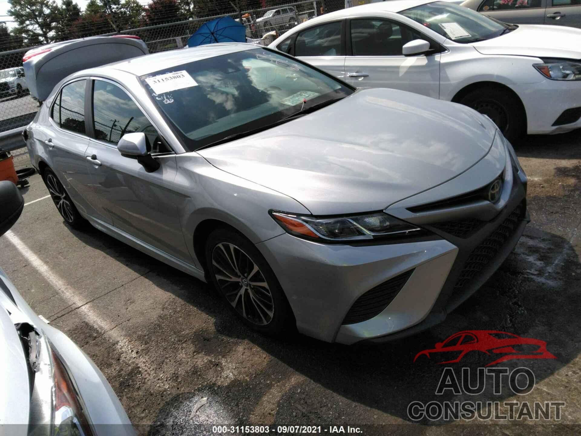 TOYOTA CAMRY 2018 - 4T1B11HK9JU564284