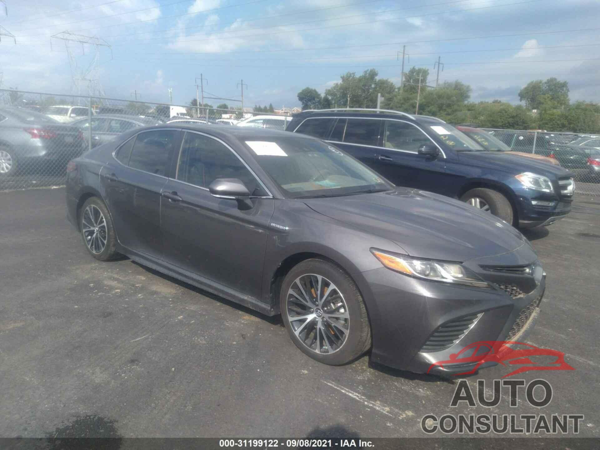 TOYOTA CAMRY 2019 - 4T1B21HK5KU521186