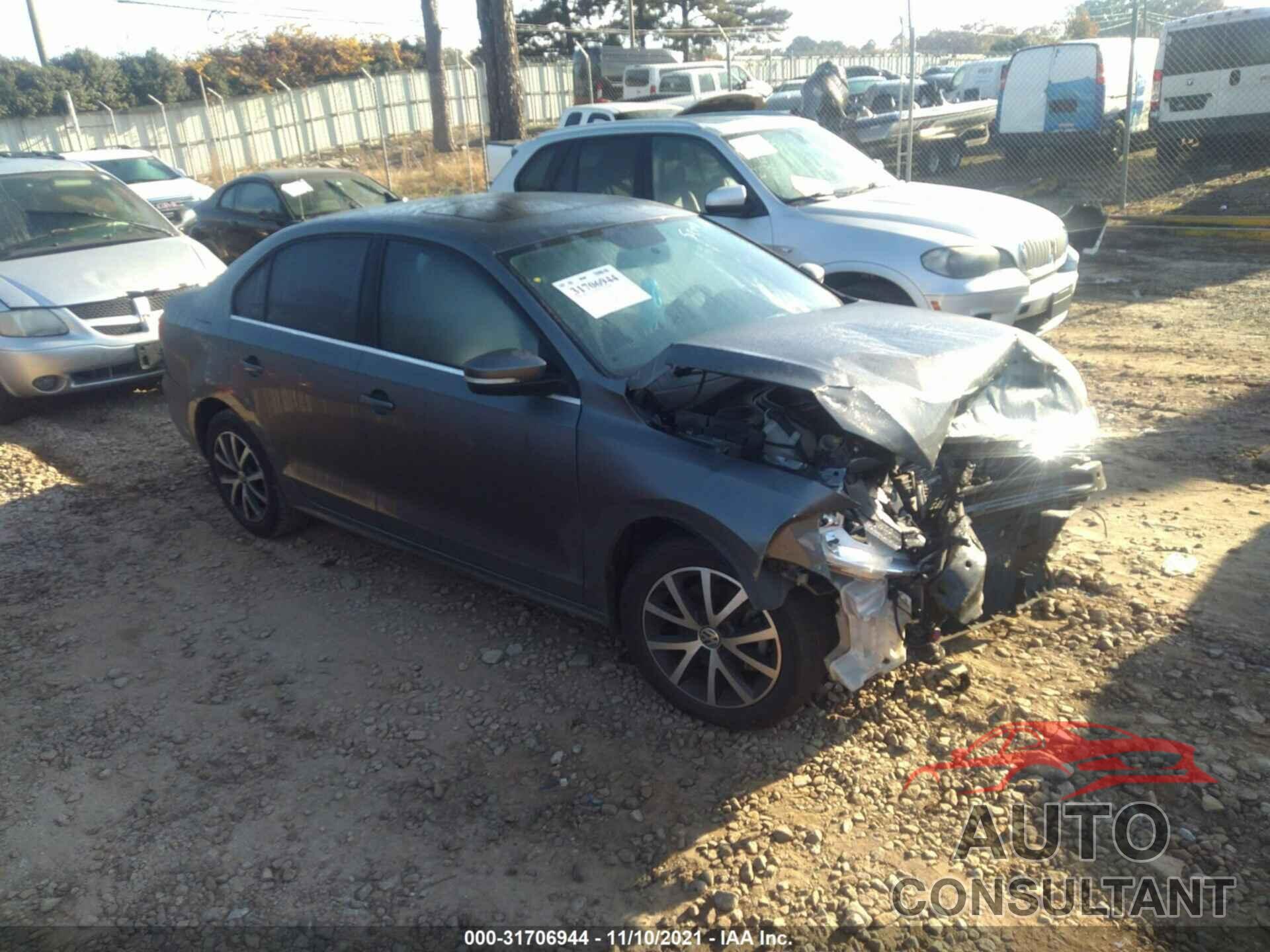 VOLKSWAGEN JETTA 2017 - 3VWDB7AJ5HM243563