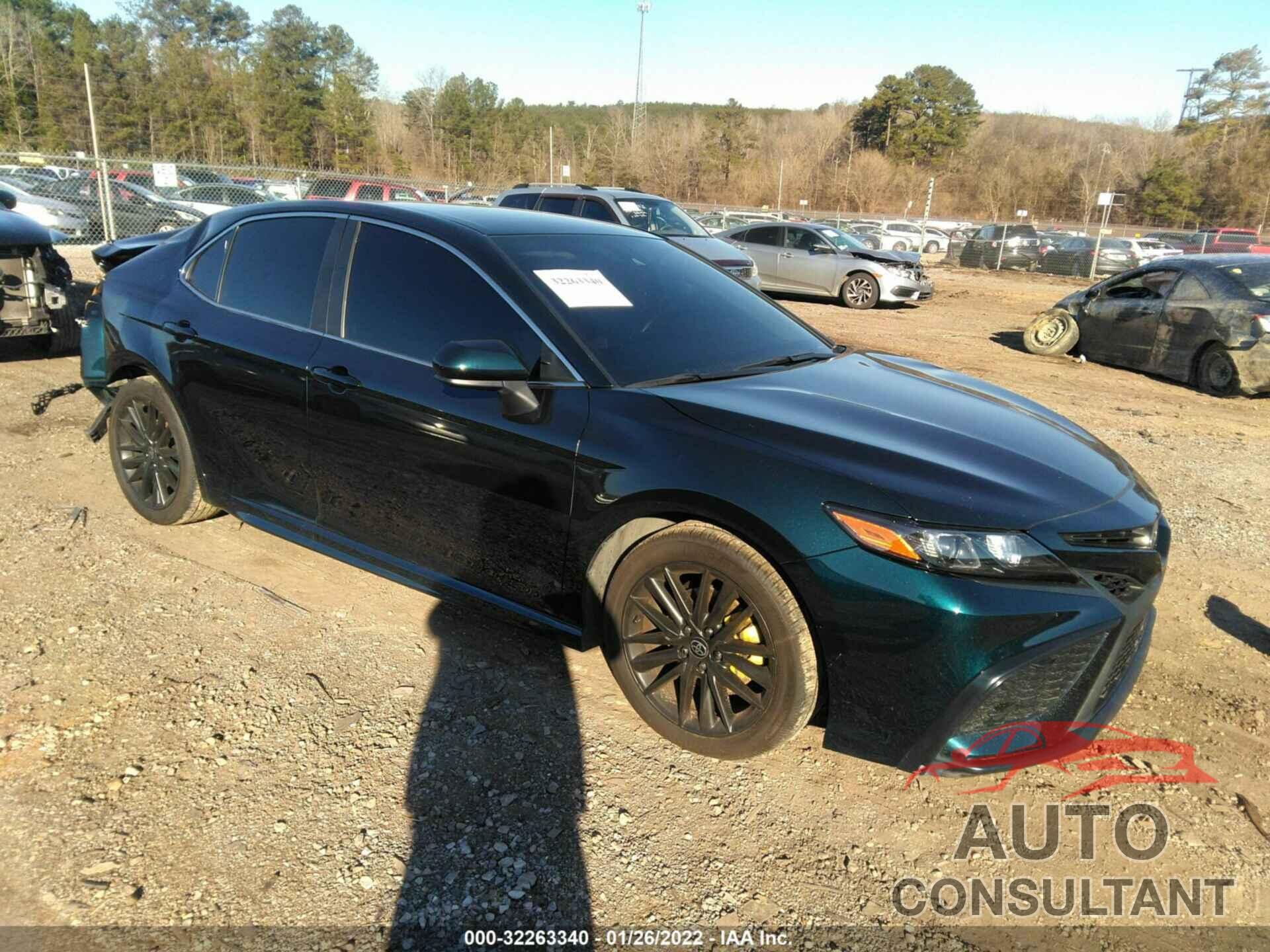 TOYOTA CAMRY 2021 - 4T1G11AK8MU416809