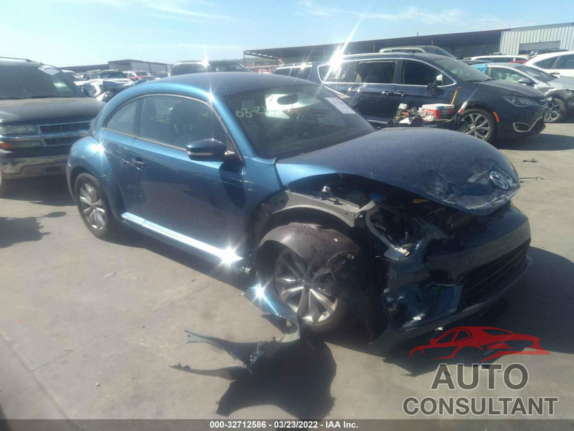 VOLKSWAGEN BEETLE 2017 - 3VWF17AT0HM622483