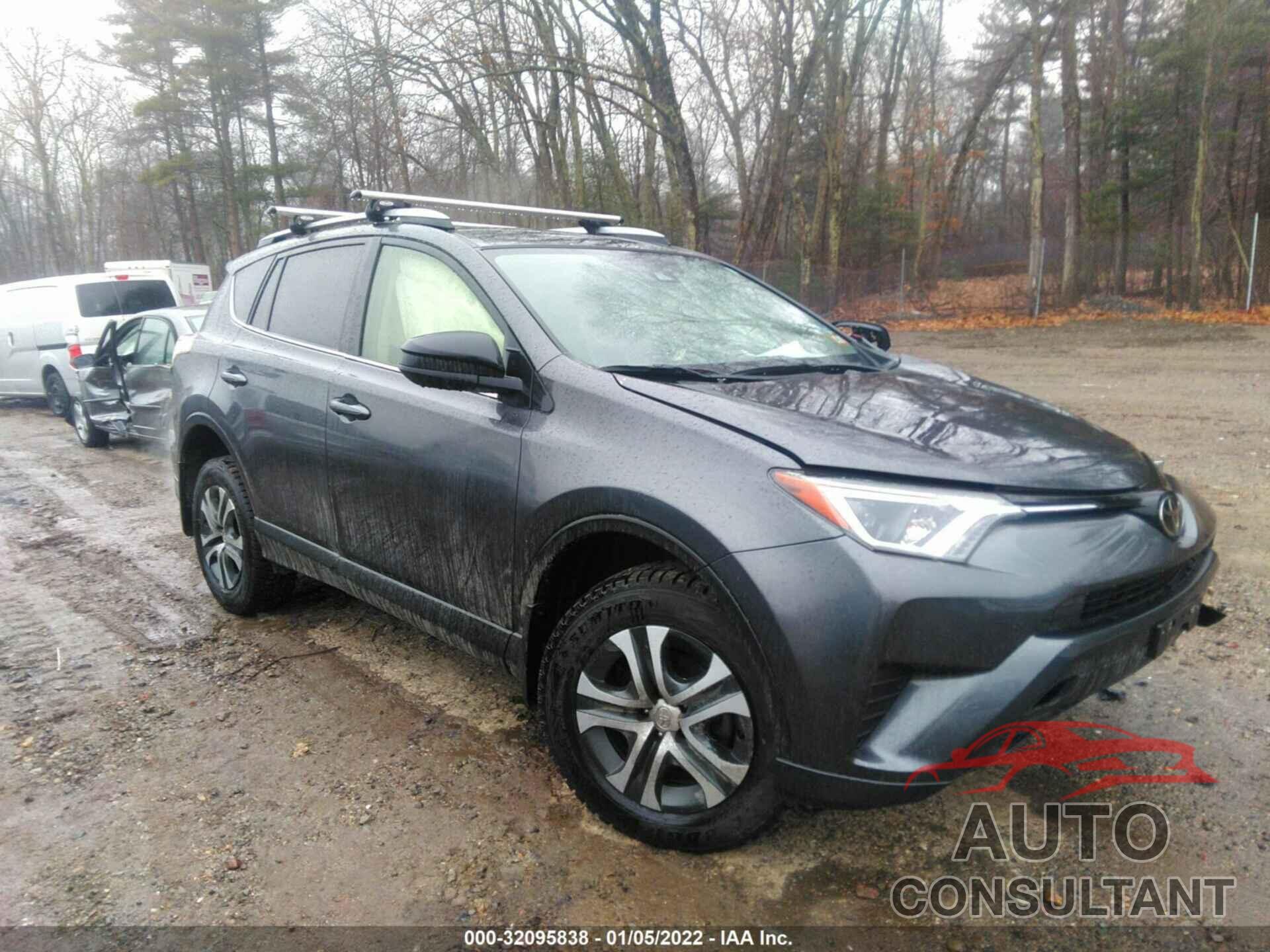TOYOTA RAV4 2018 - JTMBFREV2JJ246608