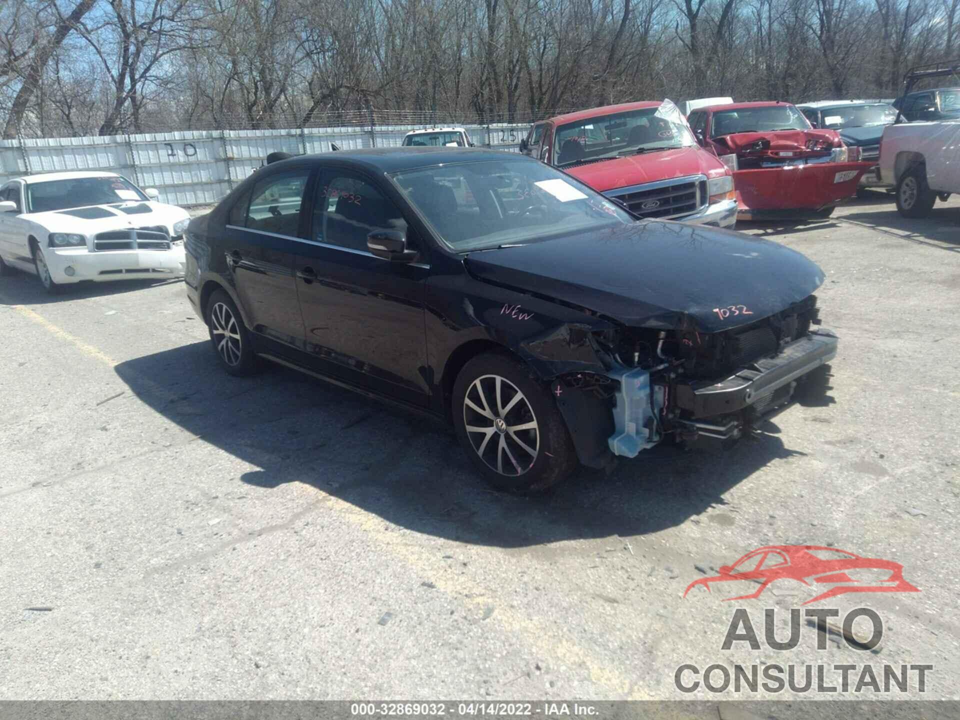 VOLKSWAGEN JETTA 2018 - 3VWDB7AJ2JM263761