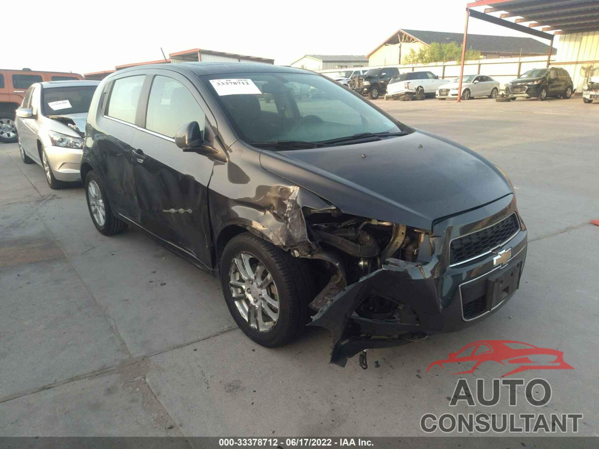 CHEVROLET SONIC 2016 - 1G1JC6SB3G4166201