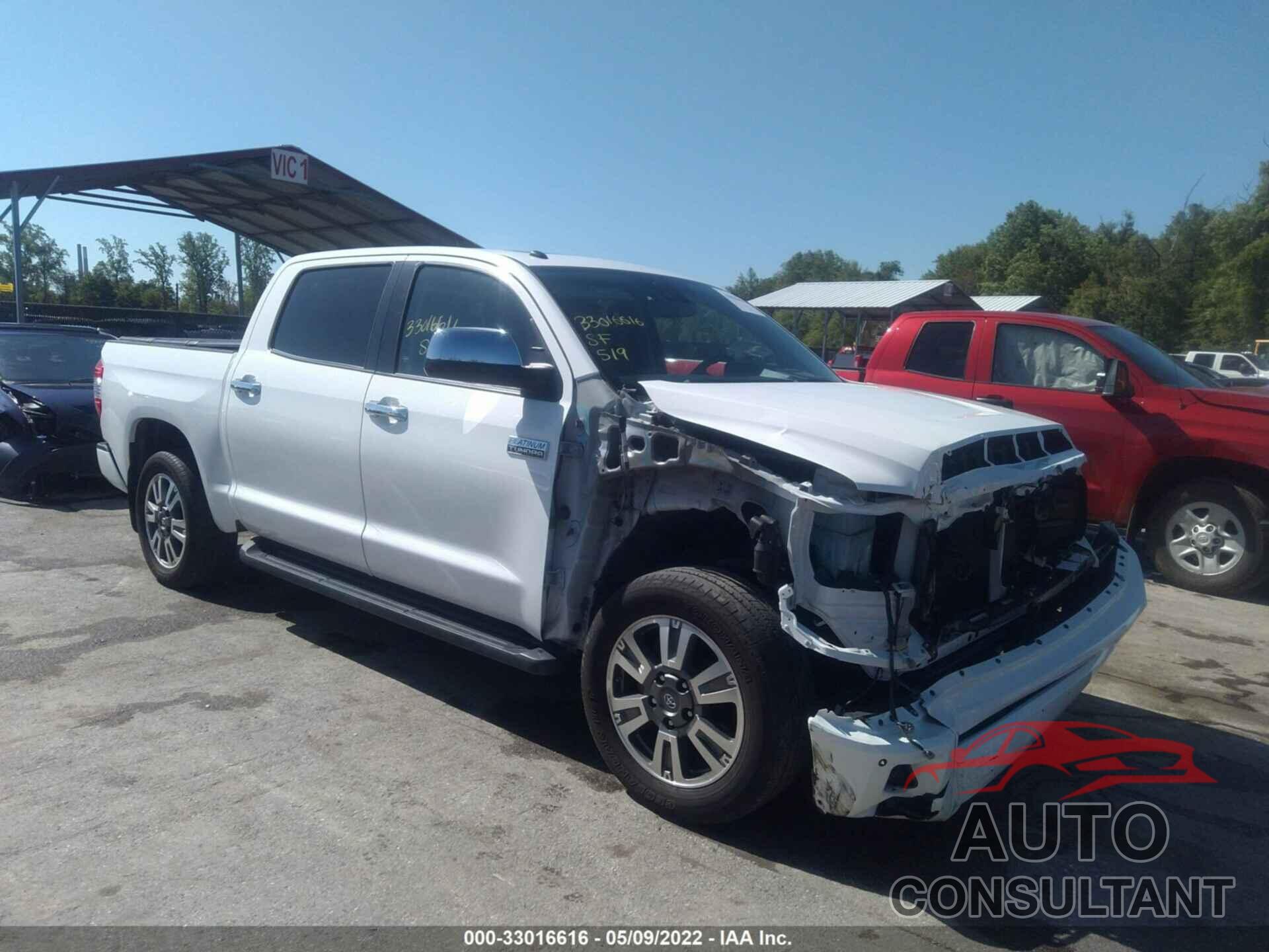 TOYOTA TUNDRA 4WD 2018 - 5TFAY5F18JX704806