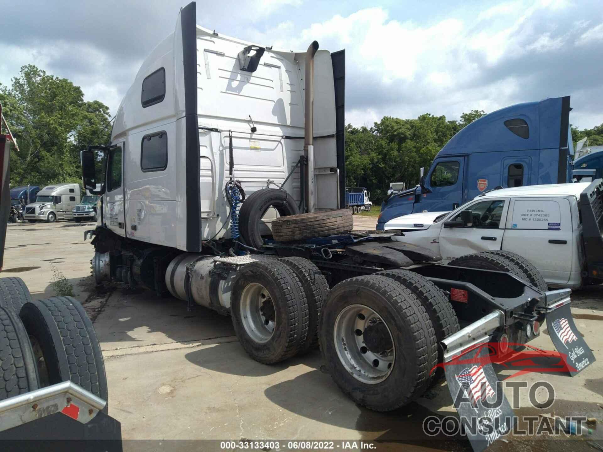VOLVO VN 2016 - 4V4NC9EH6GN943253