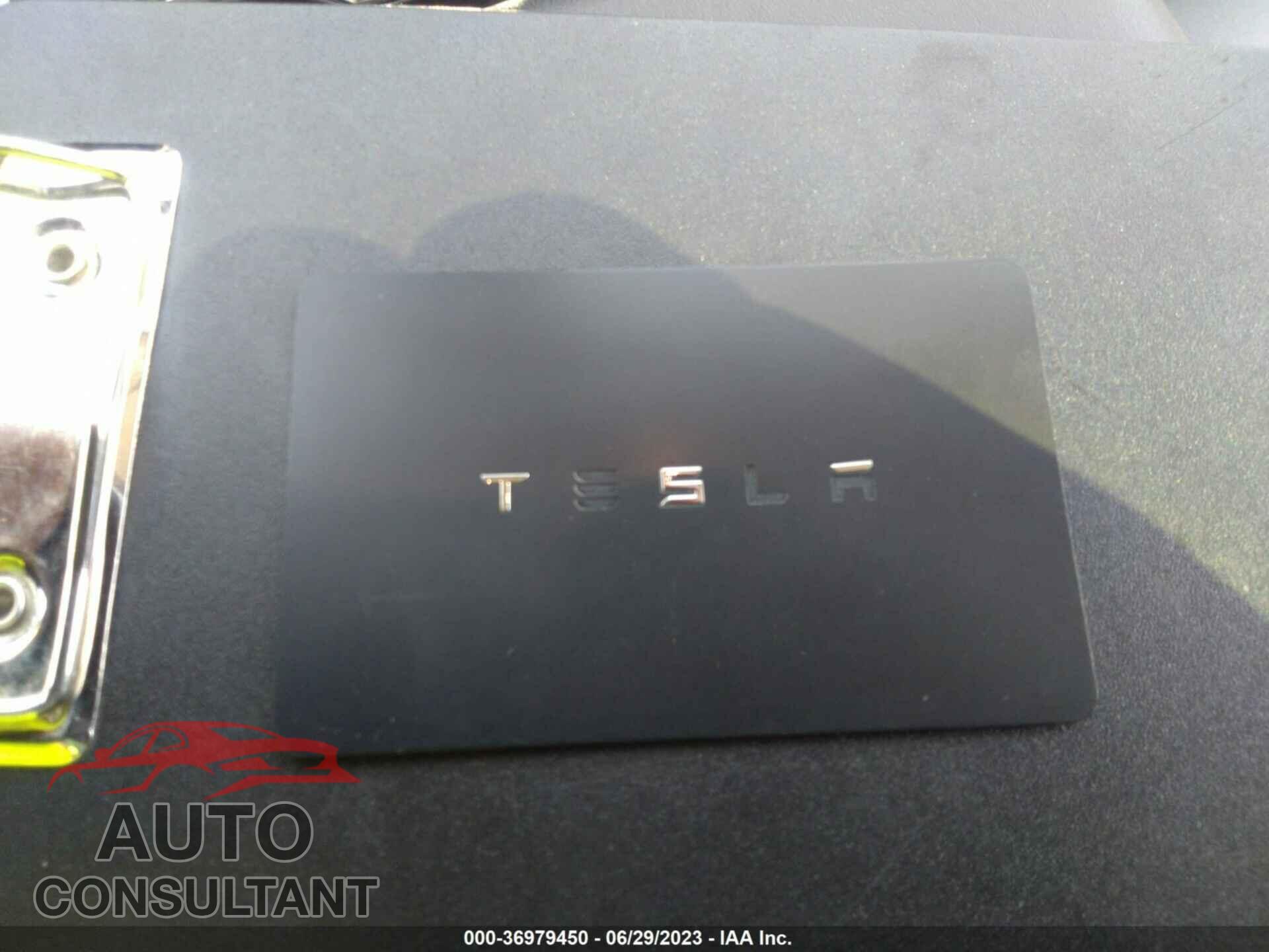 TESLA MODEL 3 2018 - 5YJ3E1EA0JF013727